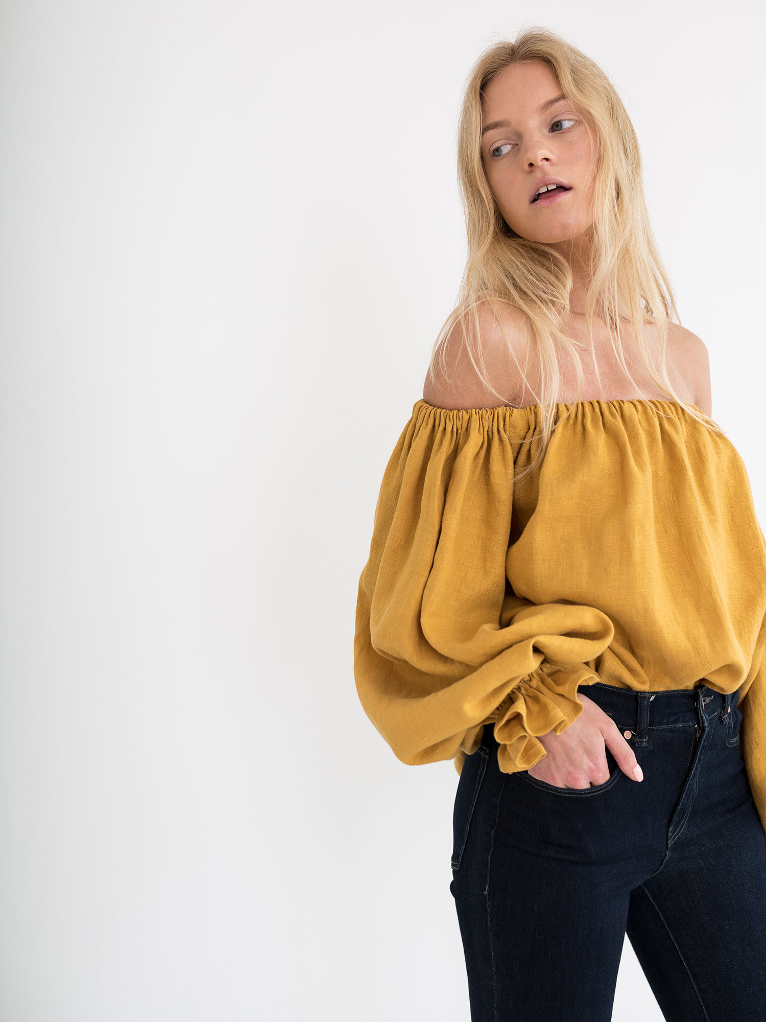 ALICE Off Shoulder Linen Top - Image 3