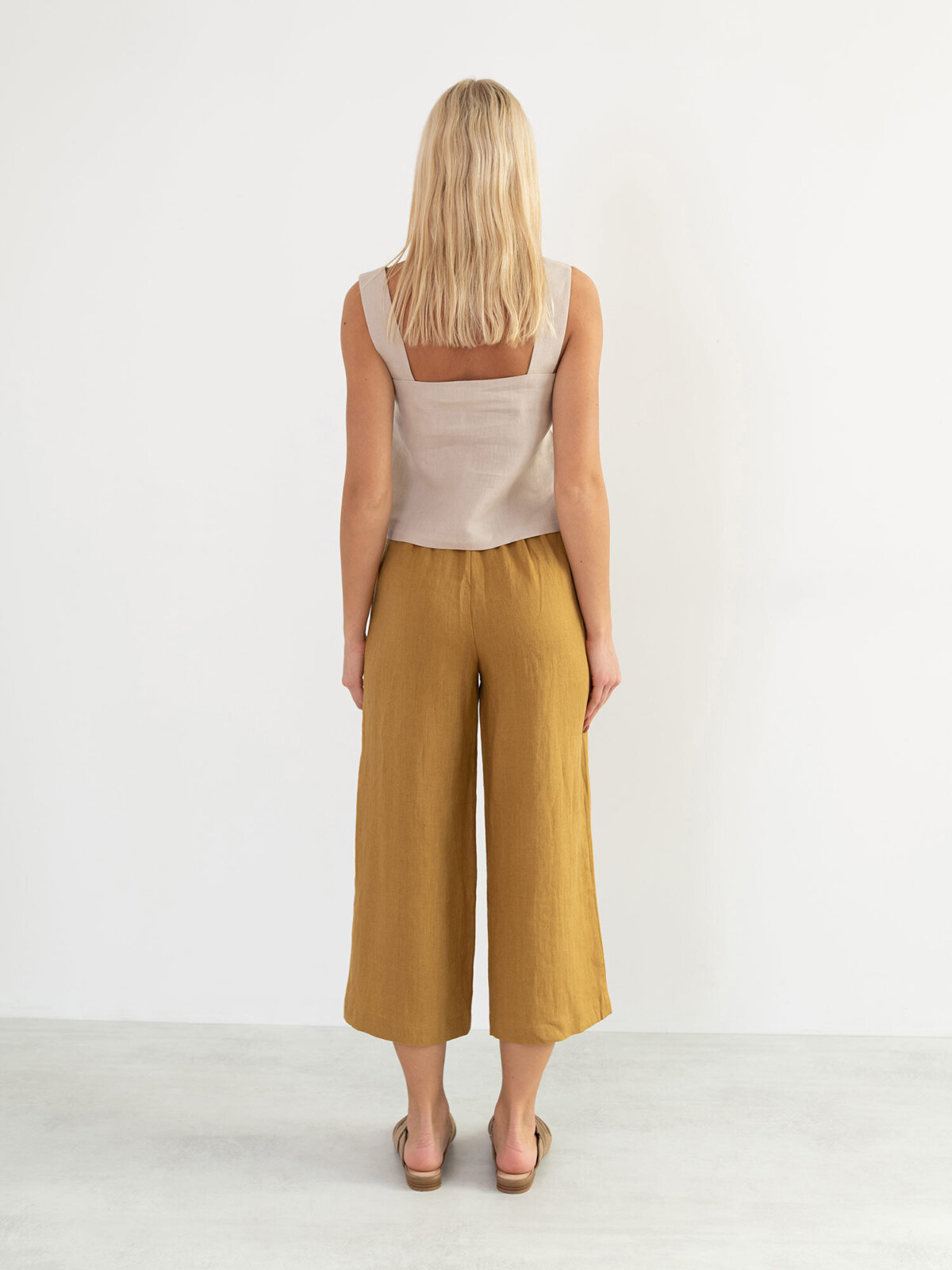 Bild 5 von BEA Trägertop aus Leinen in von Love and Confuse