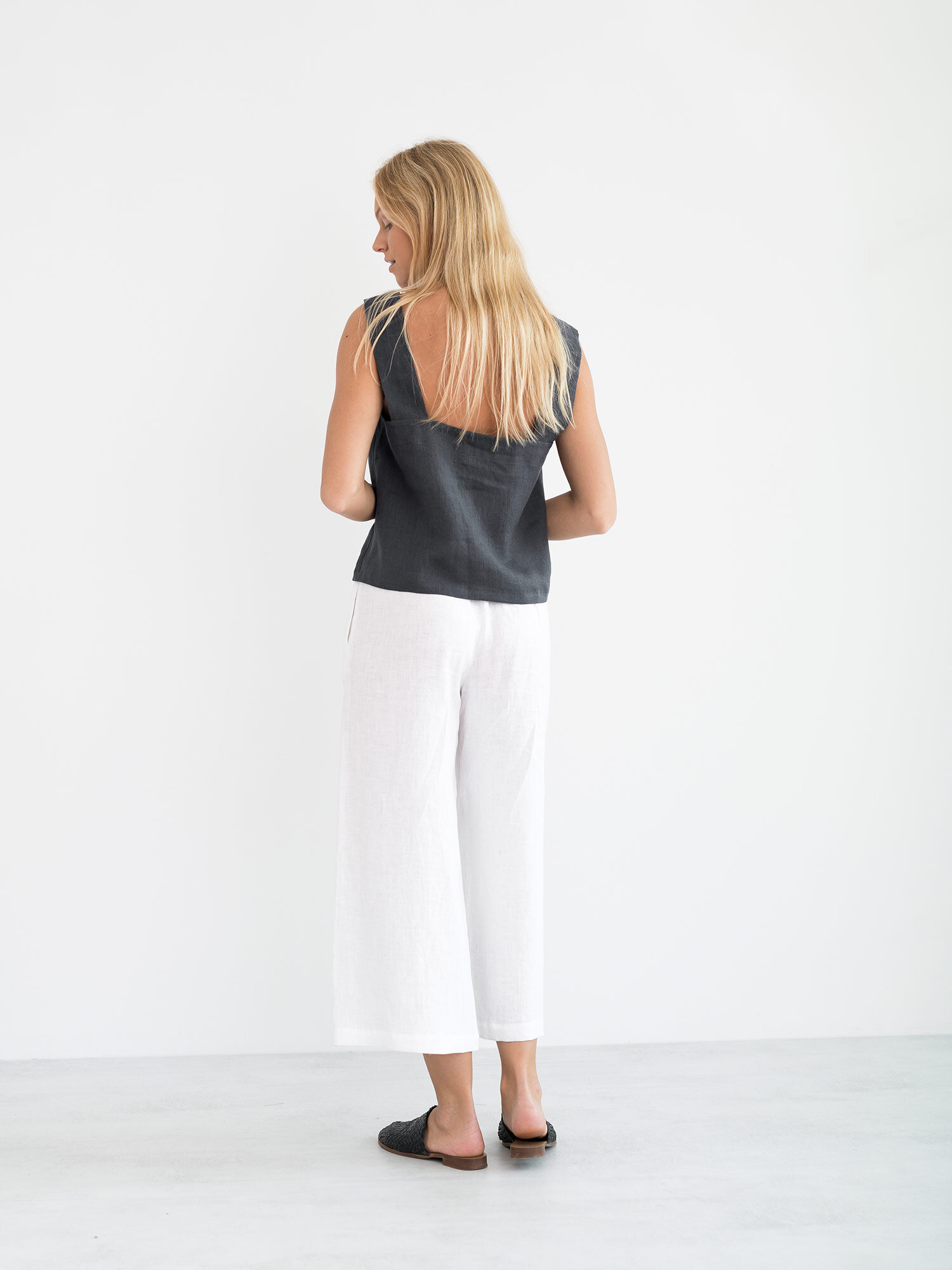 BEA Wide Strap Linen Top - Image 5