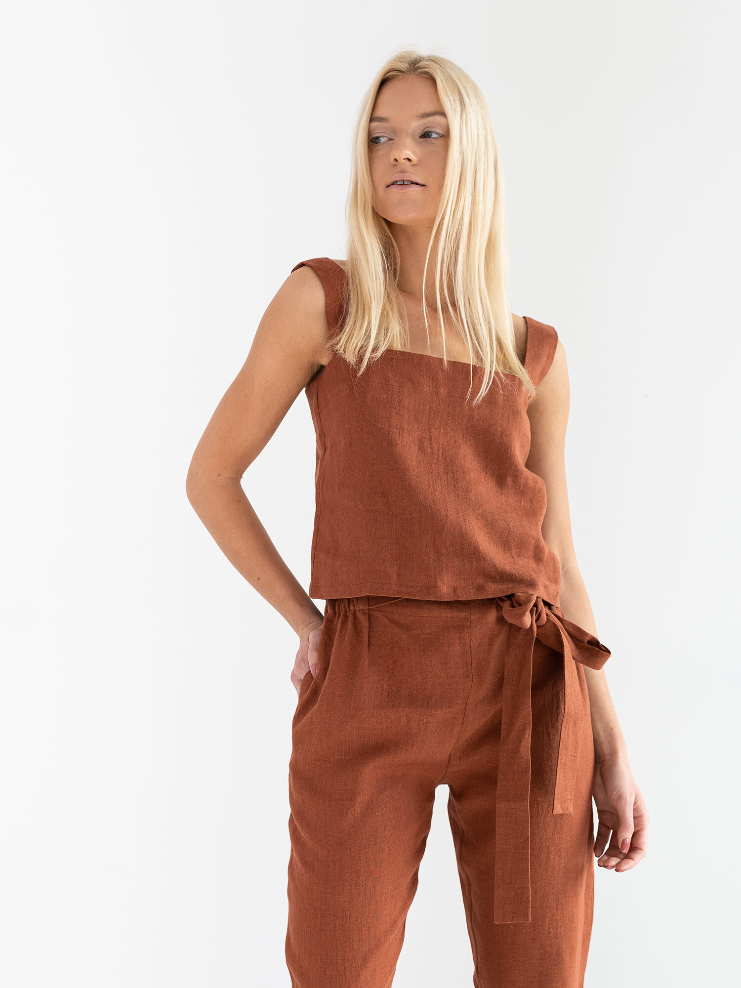 BEA Wide Strap Linen Top - Image 5