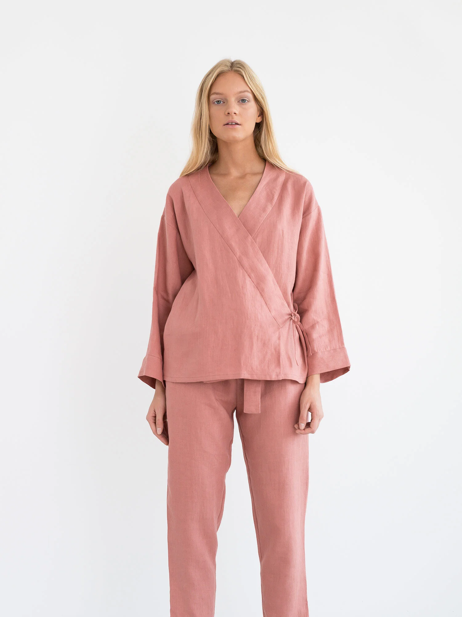 Bild 3 von DELILAH Leinen-Kimonojacke in Salmon pink, you can also choose other colors above von Love and Confuse