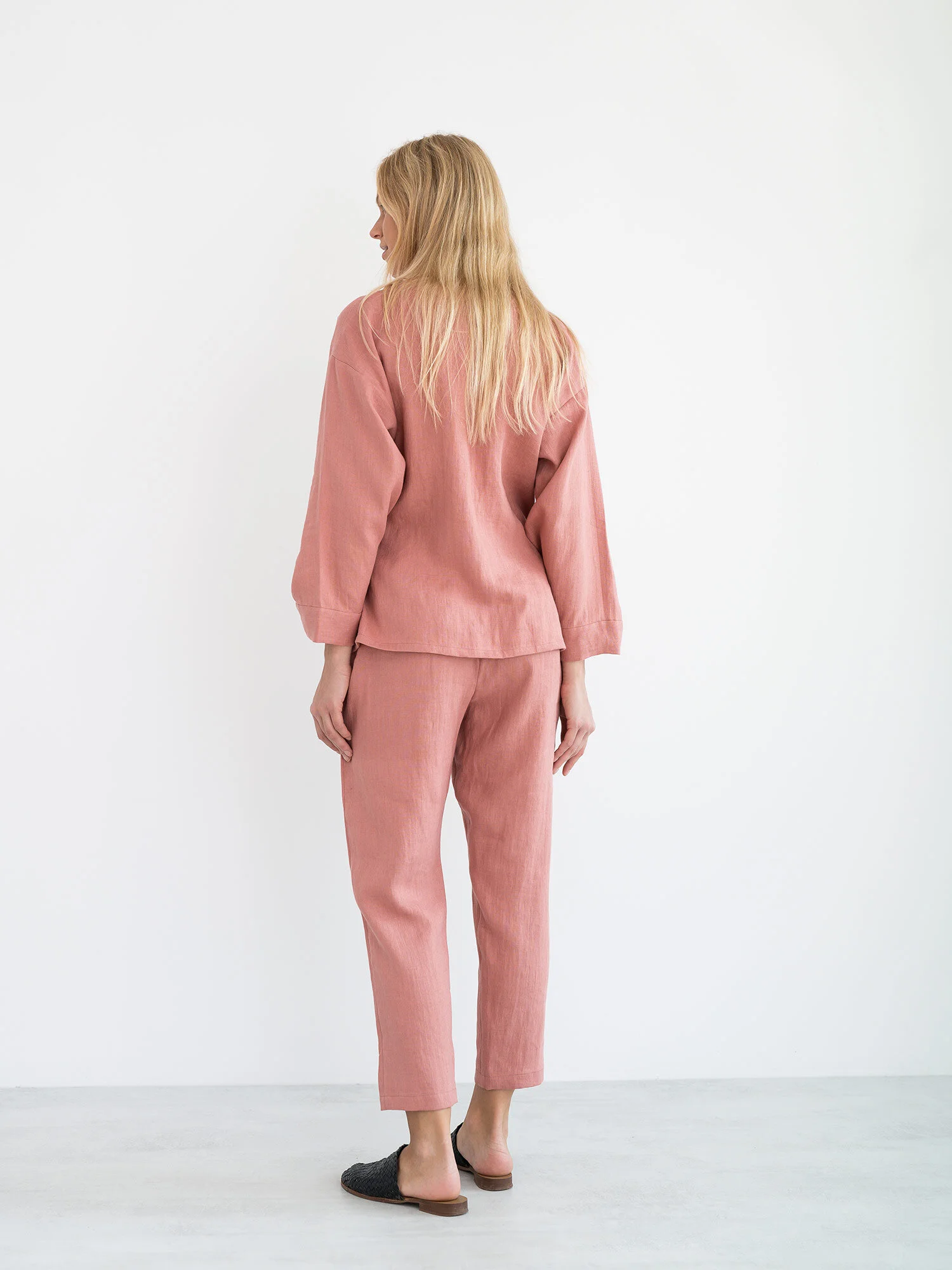 Bild 6 von DELILAH Leinen-Kimonojacke in Salmon pink, you can also choose other colors above von Love and Confuse