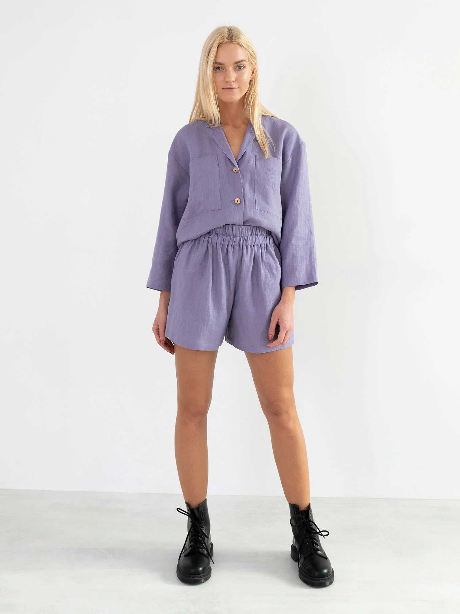 Bild 2 von ISLA - Hochgeschnittene Leinen Shorts in Violet tulip, you can also choose other colors above von Love and Confuse