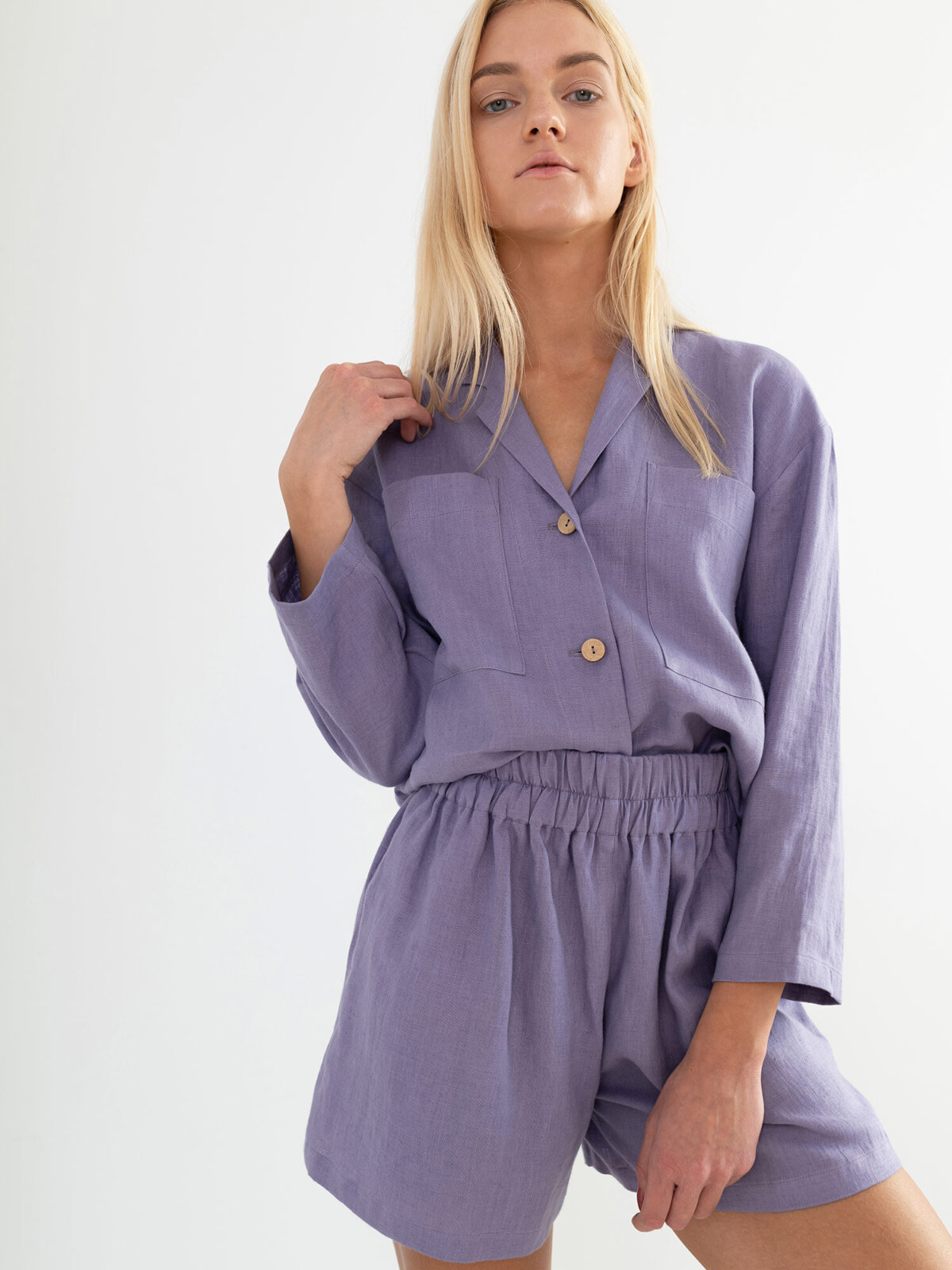 ISLA pellavashortsit Violetti Tulppaani — sivulta