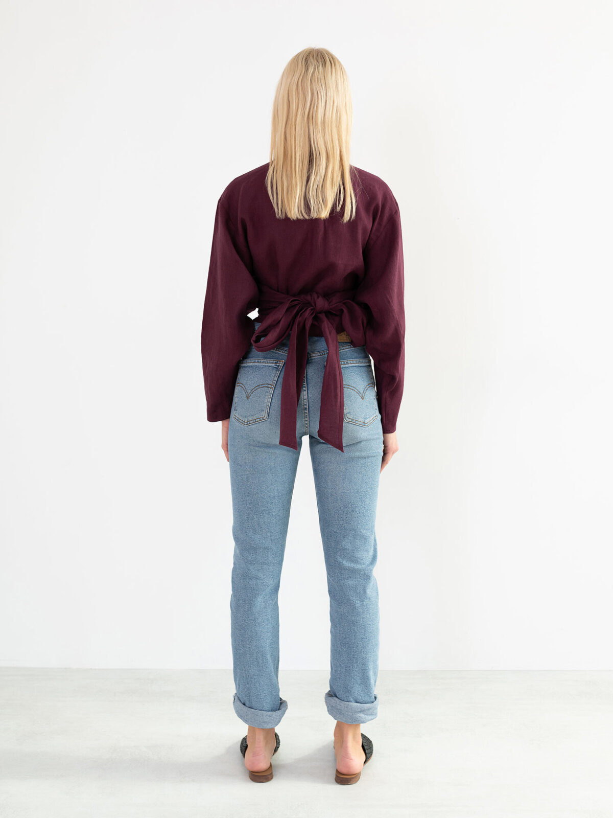 Bild 5 von JUNE Leinen Wickeltop in Eggplant, you can also choose other colors above von Love and Confuse