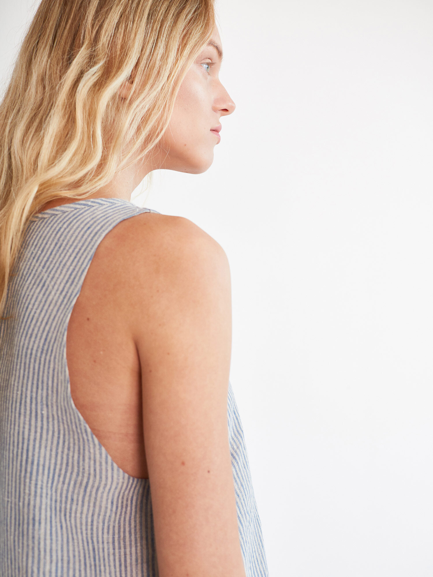 LILY Sleeveless Linen Dress - Image 4