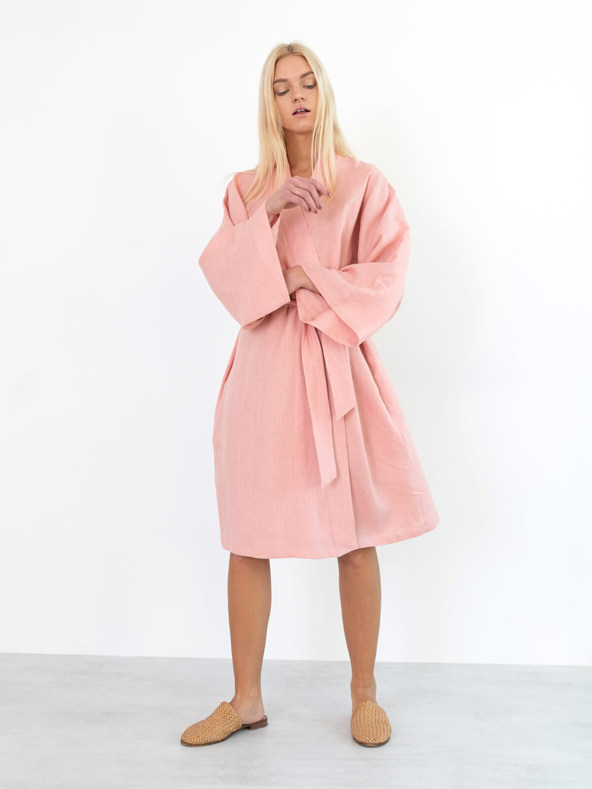 LUNA pellava kietaisumekko Espanjanpinkki — kokovartalokuva