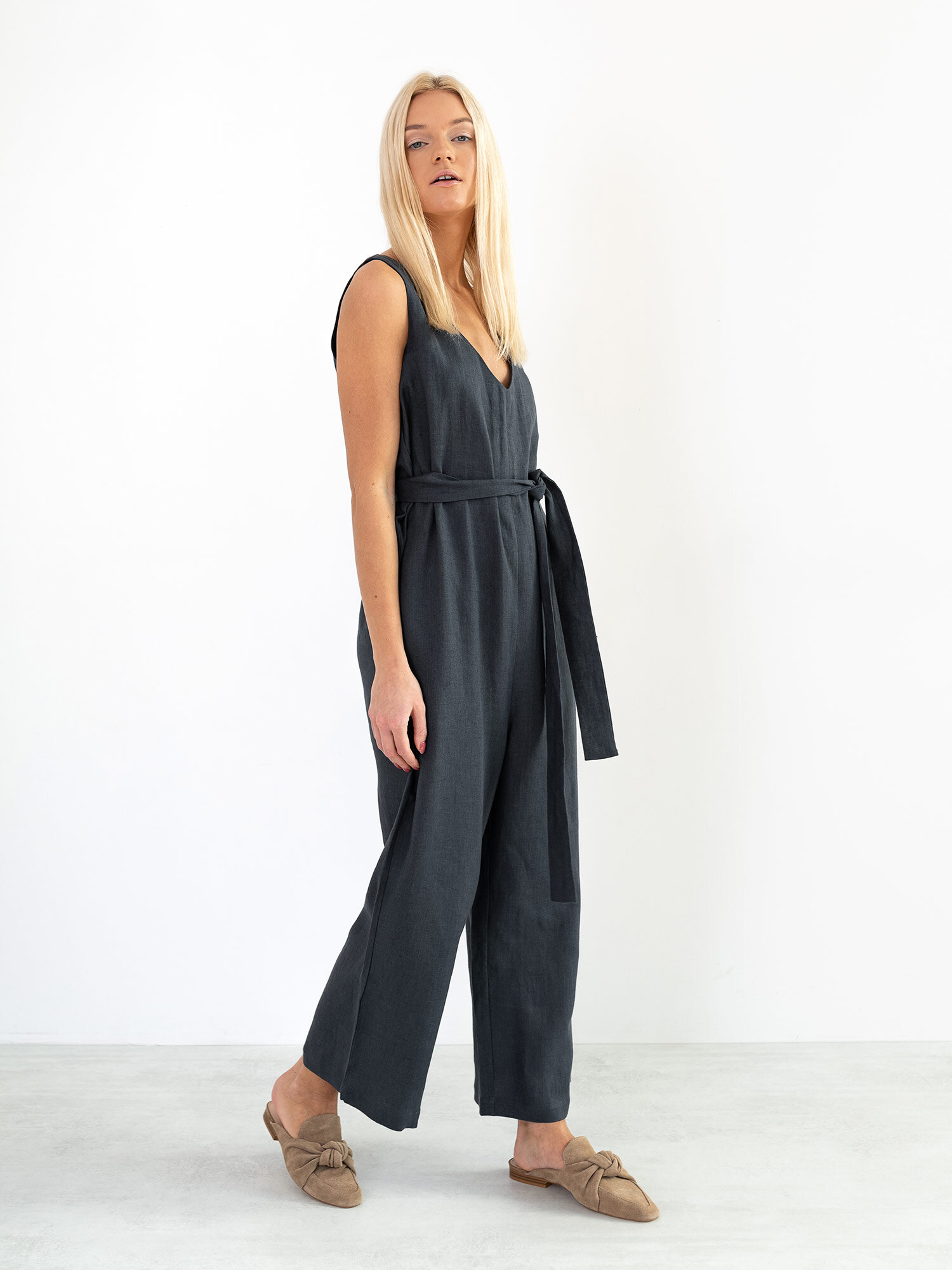 MADELINE Sleeveless Linen Jumpsuit in Dark Grey - Image 4