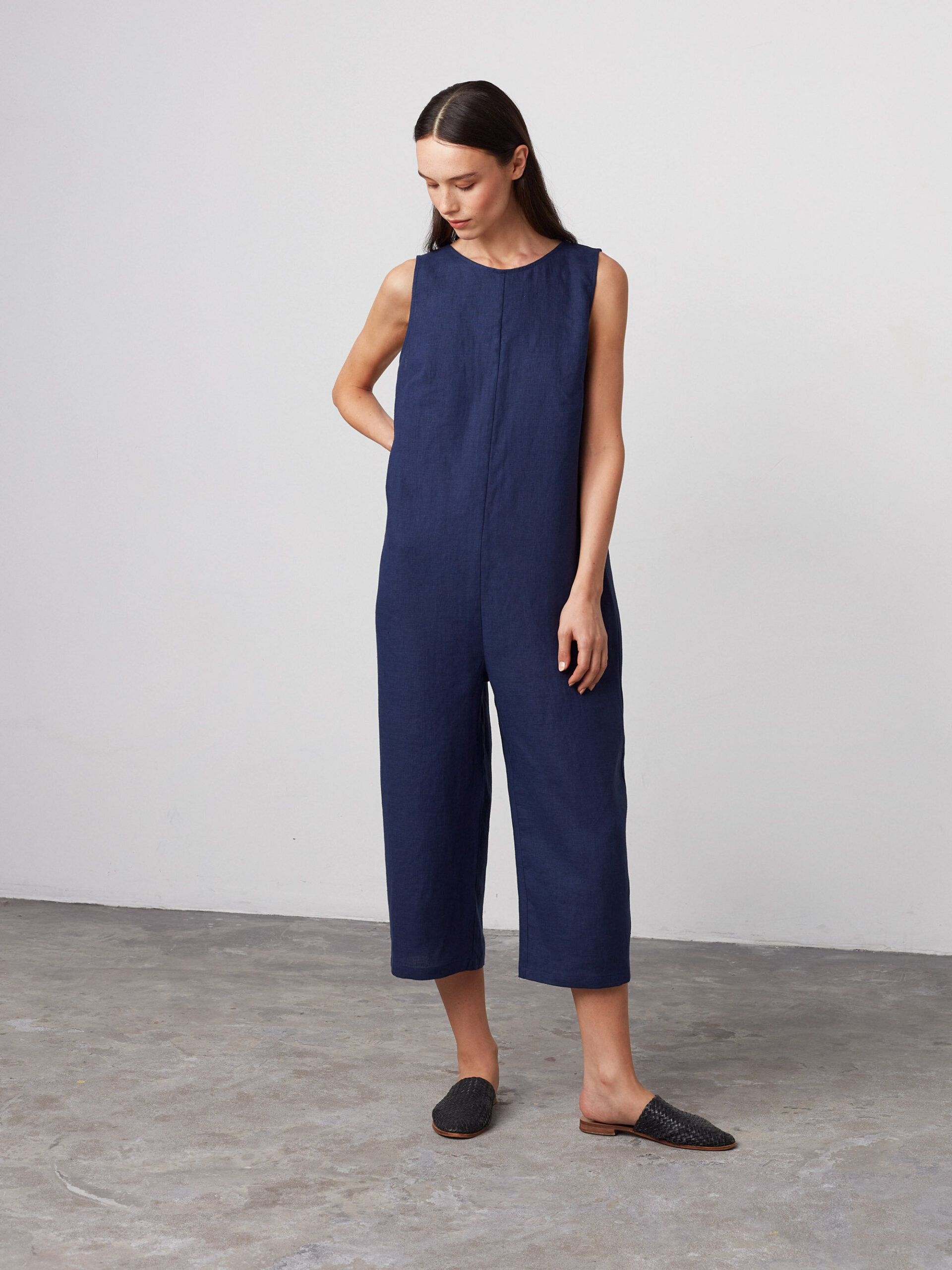 MARIGOLD Sleeveless Linen Jumpsuit in Navy Blue - Image 2