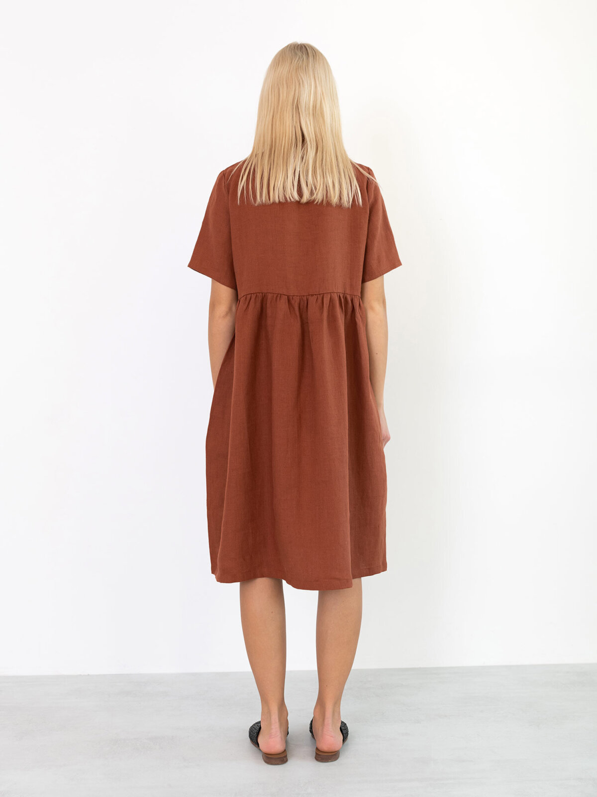 Bild 5 von MATILDA Leinenkleid in von Love and Confuse