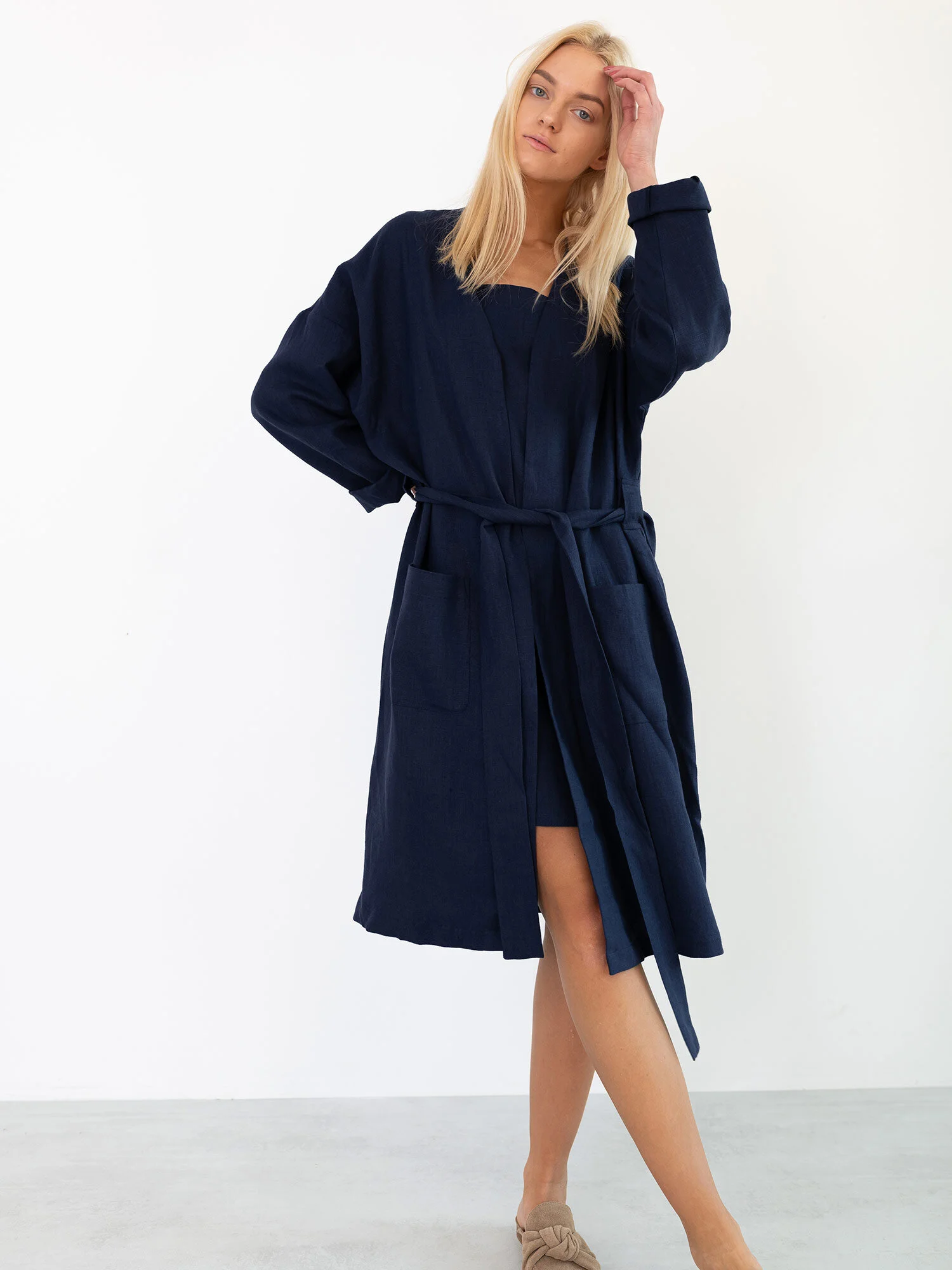 Bild 1 von NORA Leinenmantel in Navy blue, you can also choose other colors above von Love and Confuse
