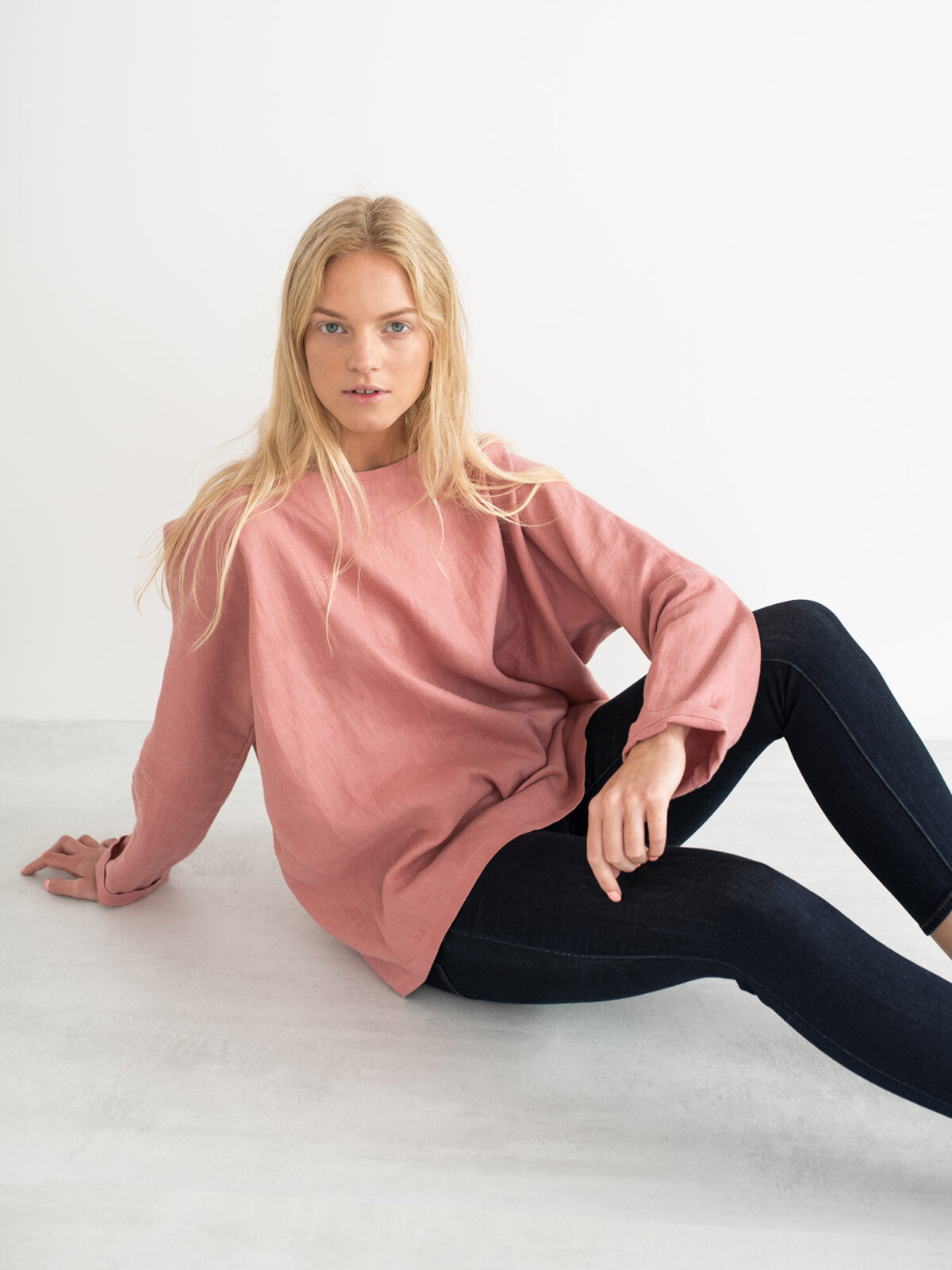 RUMI pellavapusero Lohenpunainen — sivulta