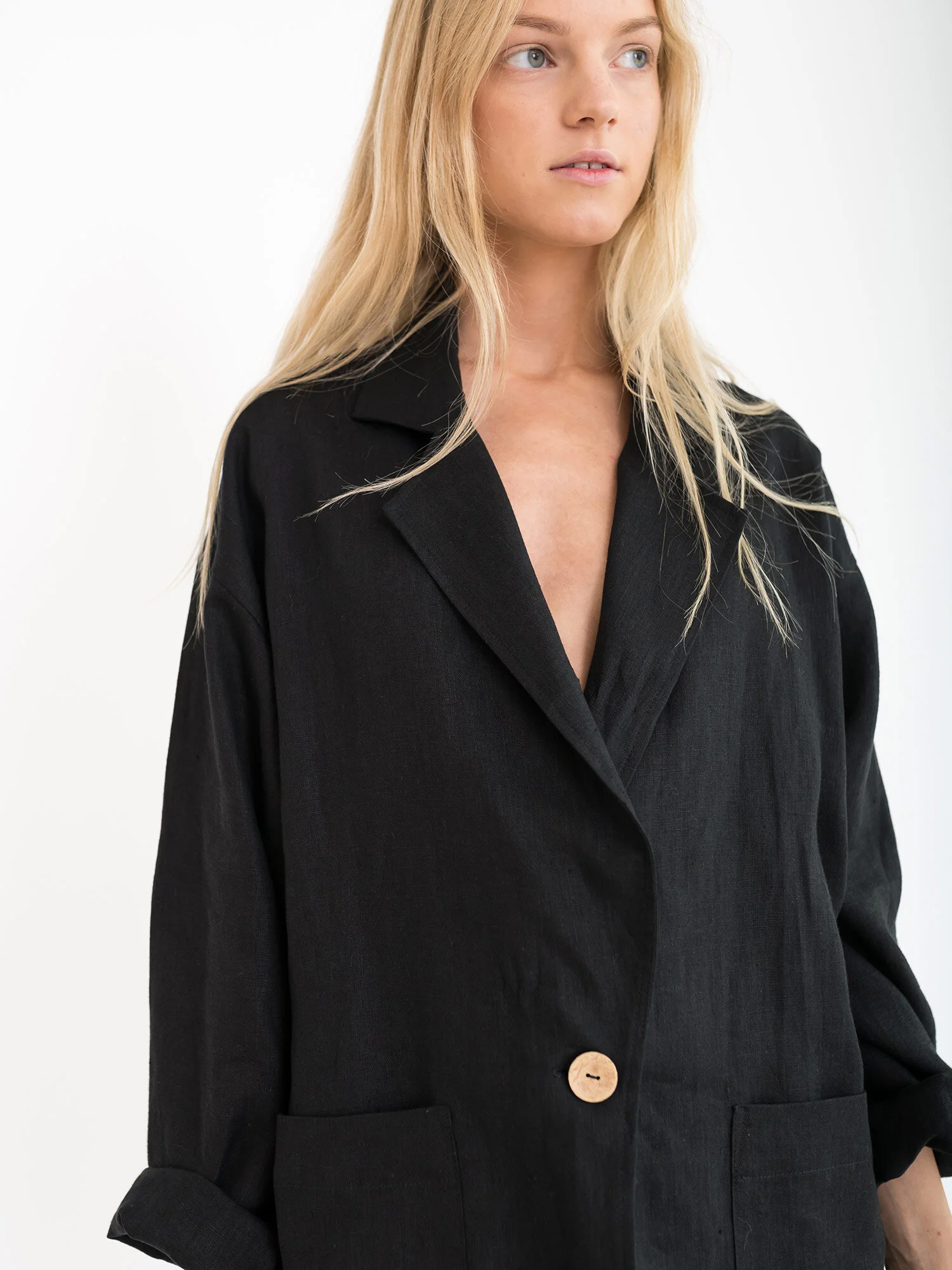 Image 2 of VALERIE Linen Blazer in Black from Love and Confuse