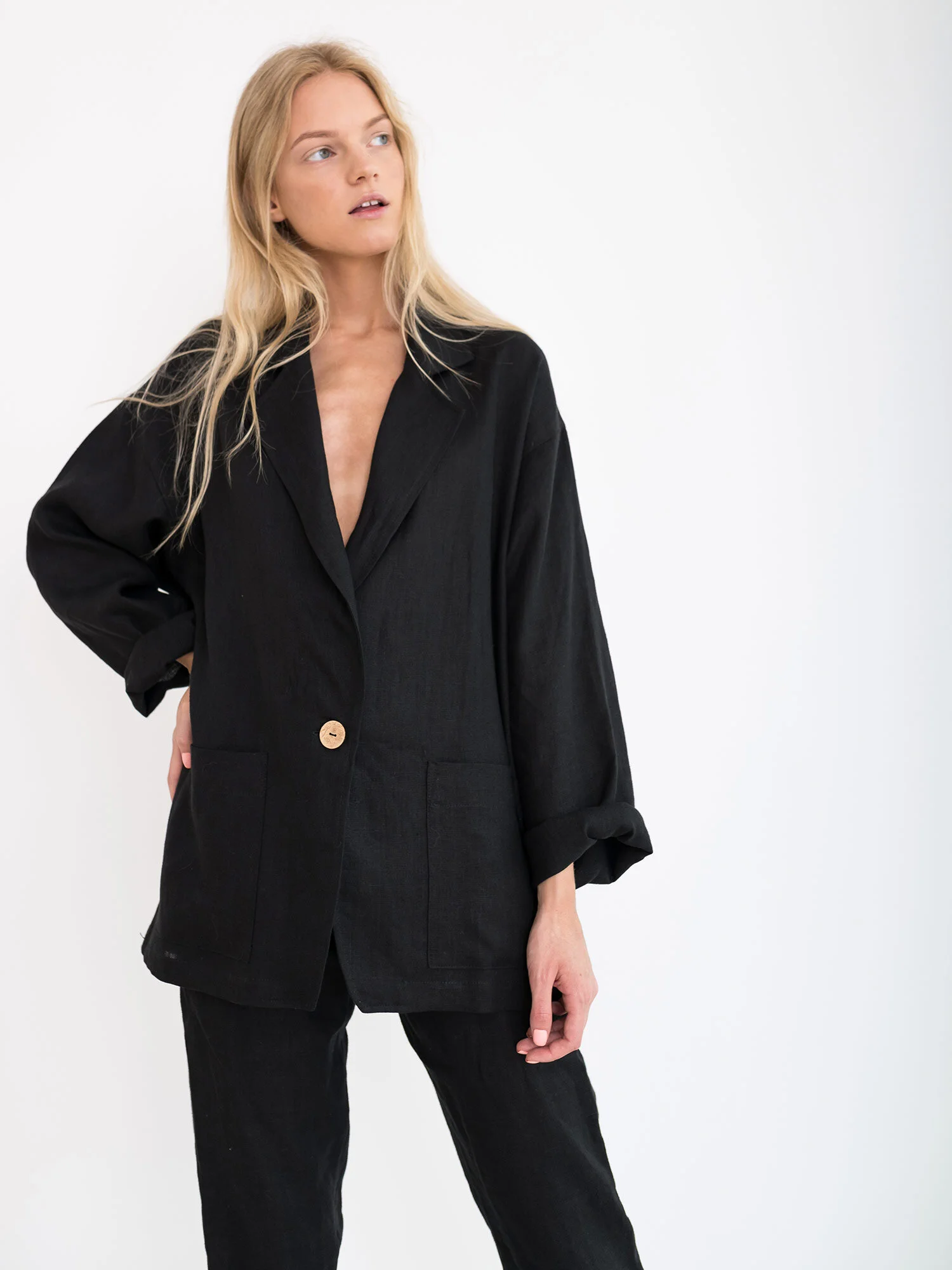 Image 3 of VALERIE Linen Blazer in Black from Love and Confuse