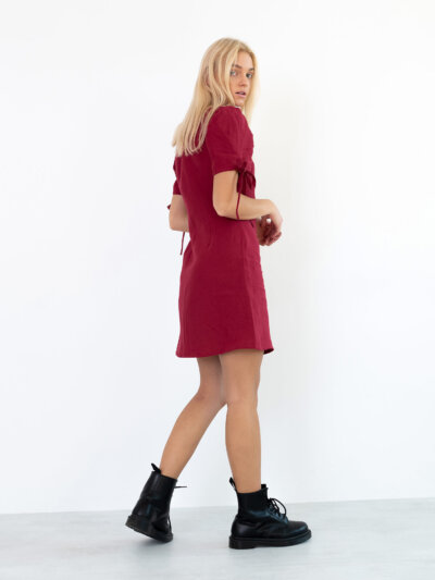 Napillinen pellavamekko VENUS, Kirsikanpunainen