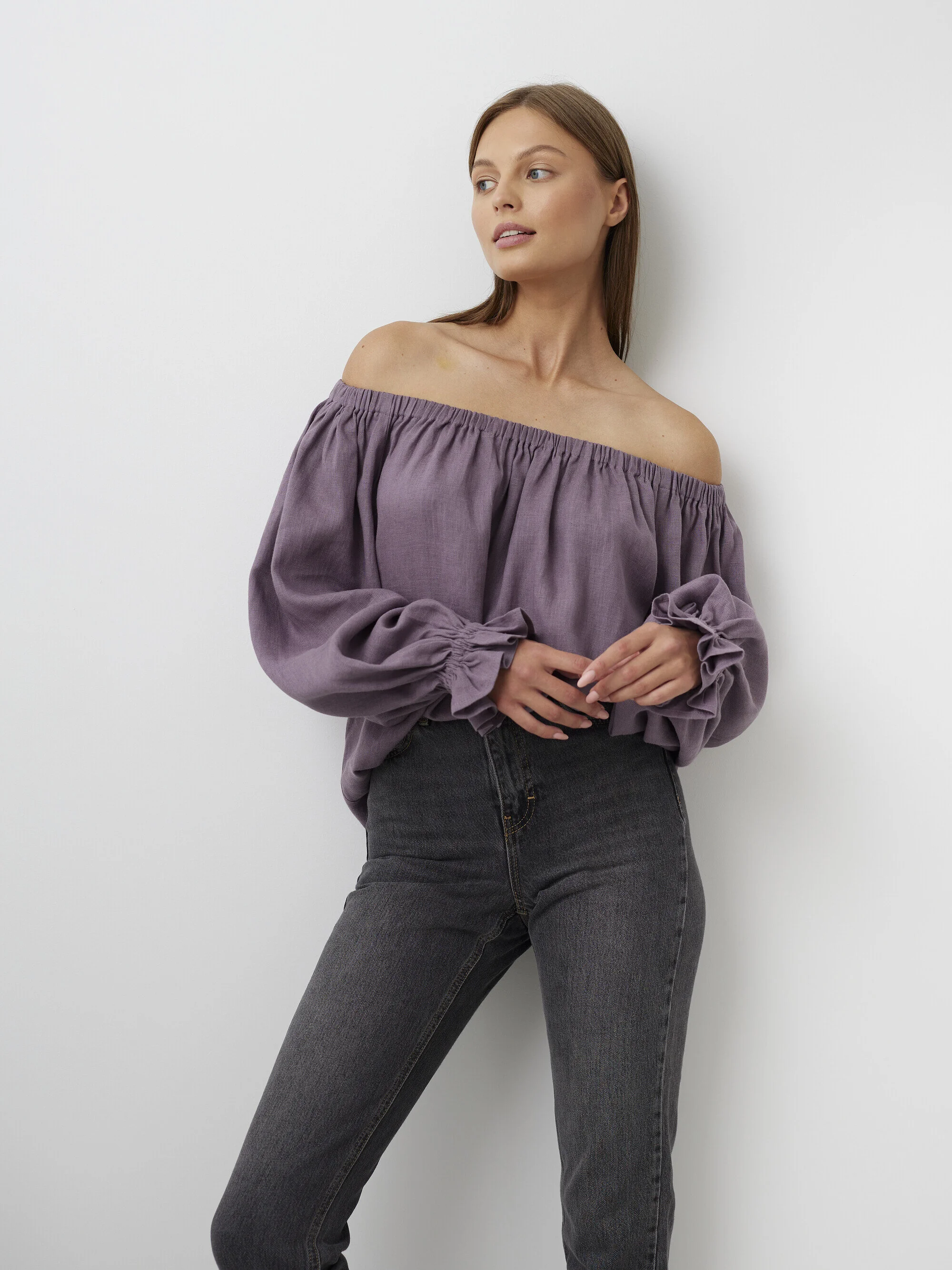 Bild 3 von ALICE Schulterfreies Leinentop in Lavender Violet, you can also choose other colors above von Love and Confuse