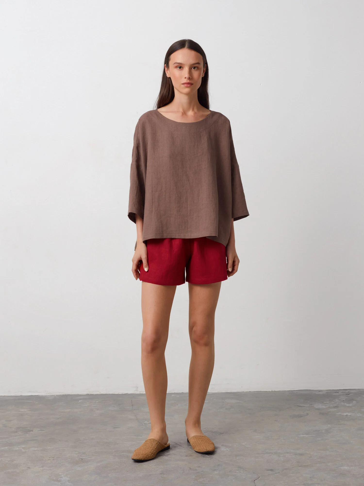 Bild 2 von AMELIA Leinentop in Cocoa, you can also choose other colors above von Love and Confuse