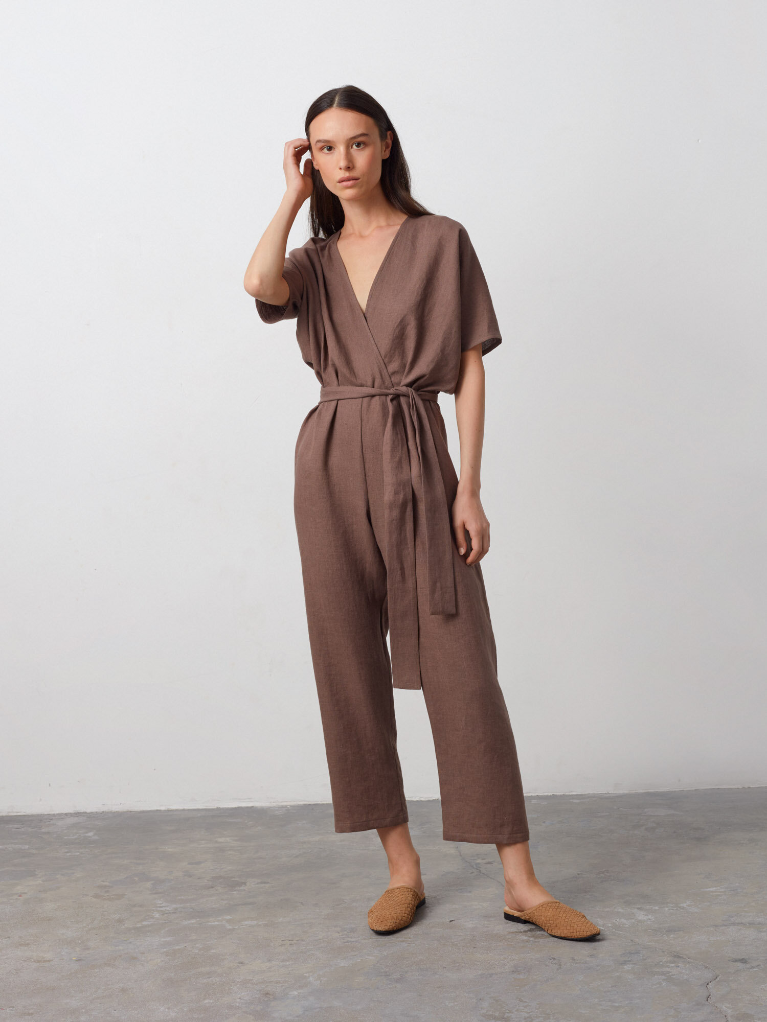AURORA Linen Jumpsuit in Cocoa - Image 4