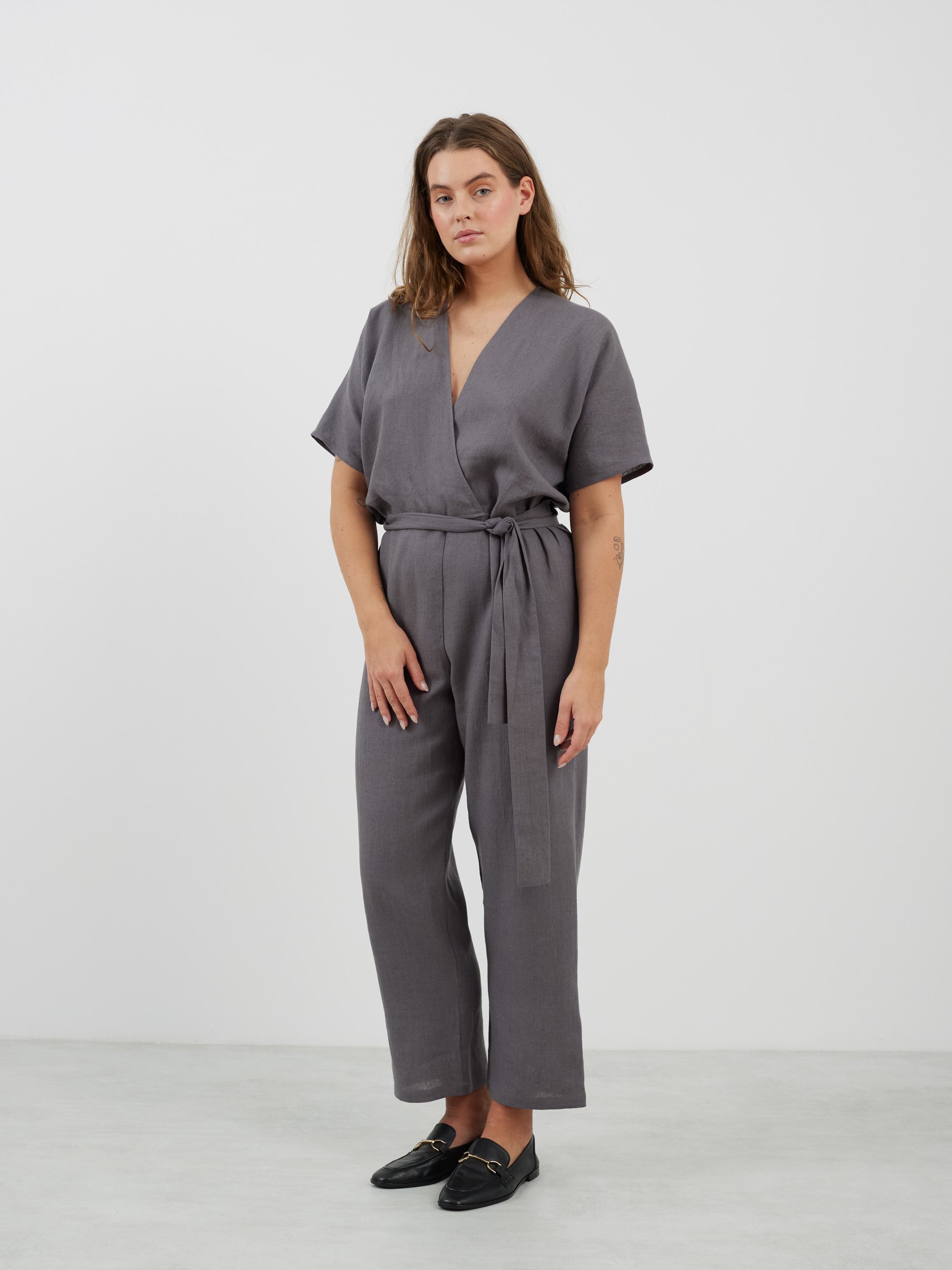 AURORA Linen Jumpsuit in Light Grey - Image 4