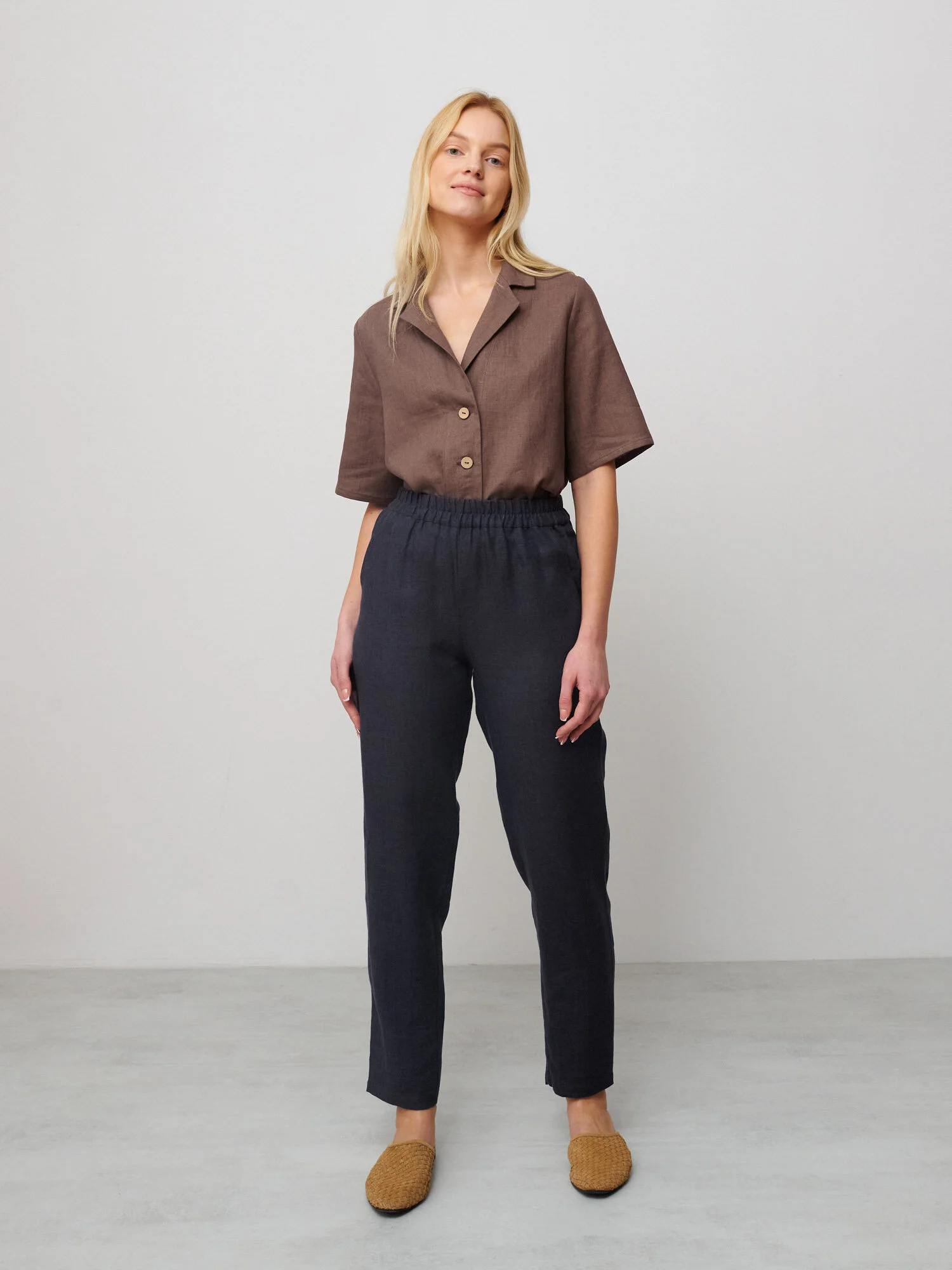 Bild 2 von BRINLEY Leinenhose in von Love and Confuse