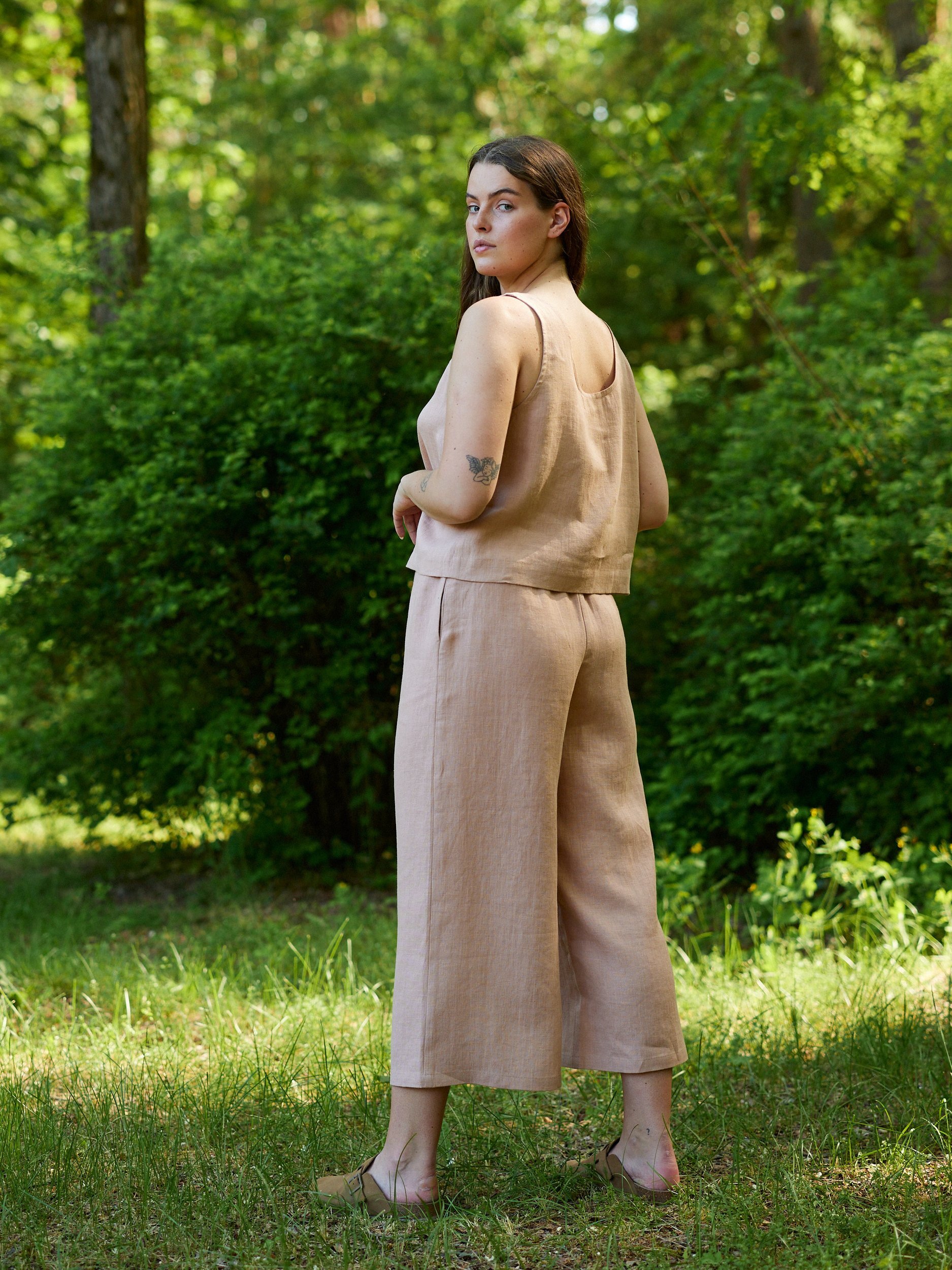 CALI Linen Tank Top - Image 5