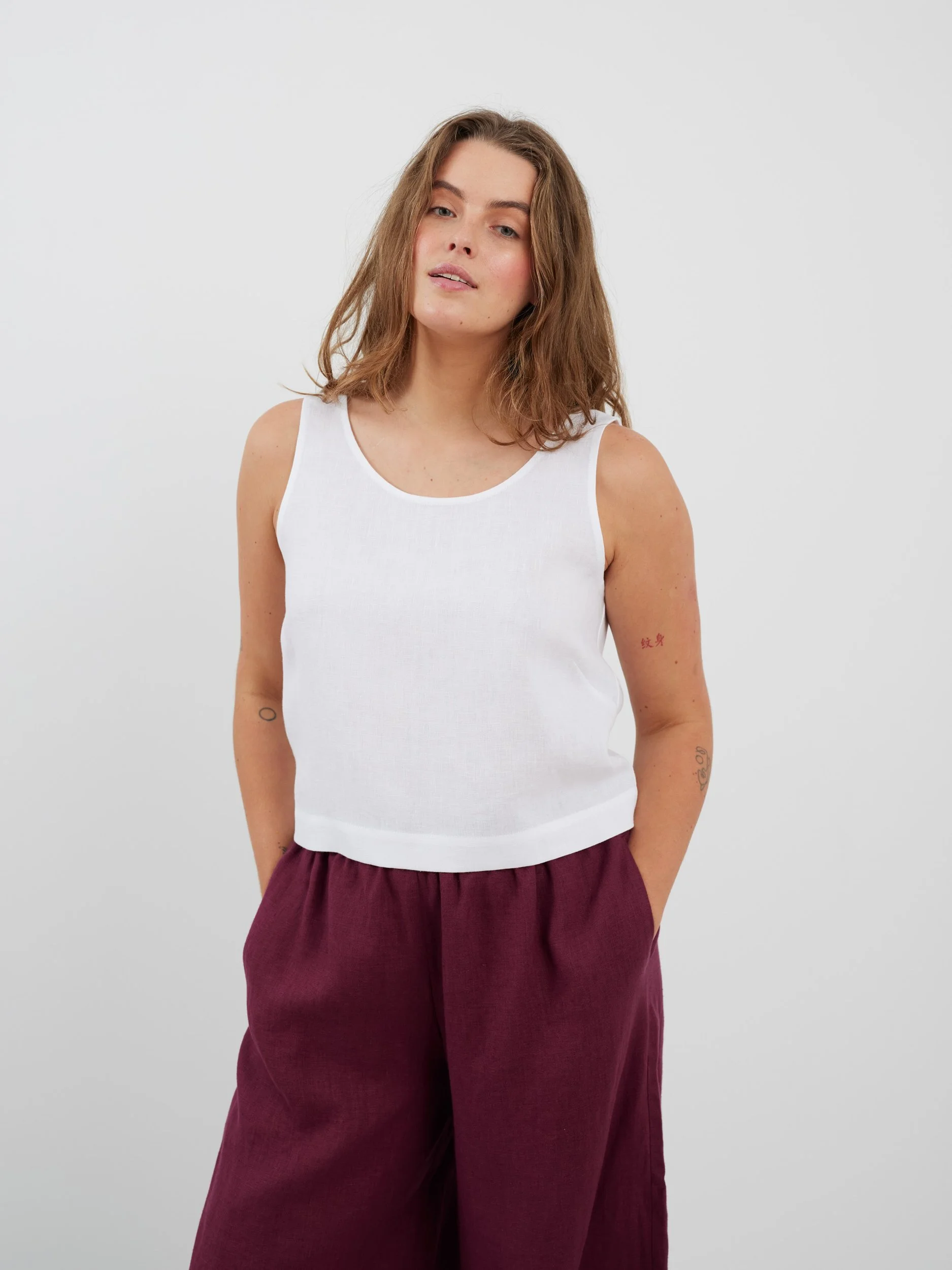 Image 3 of CALI Linen Tank Top in White from Love and Confuse