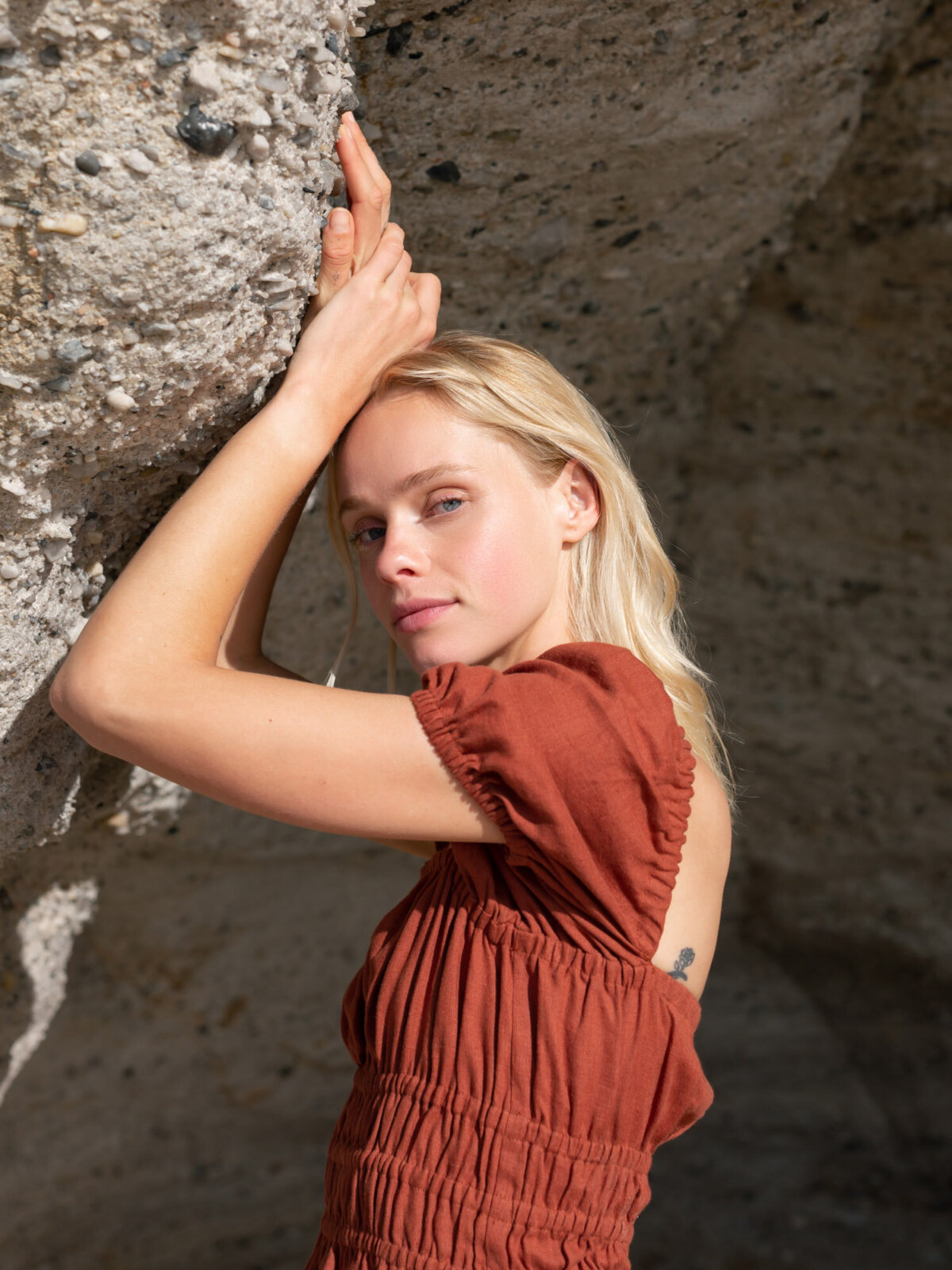 CIELLE lyhyt pellavamekko Ruoste — takaa