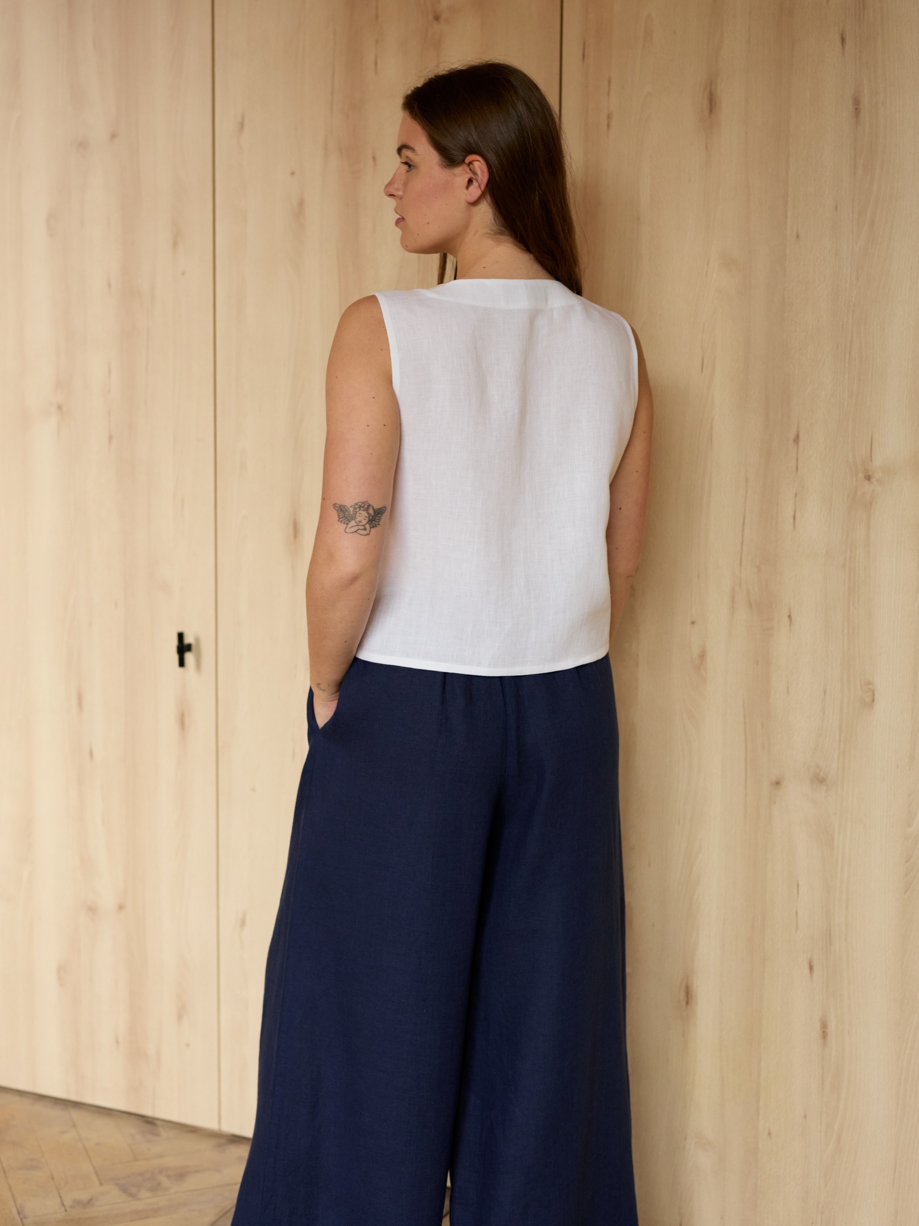 Tie Front Linen Vest COLE - Image 4