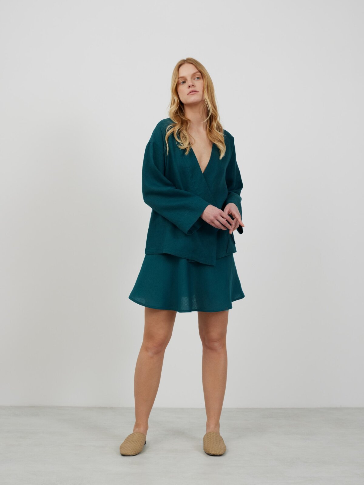 DELILAH pellava kimonotakki Petrooli — kokovartalokuva