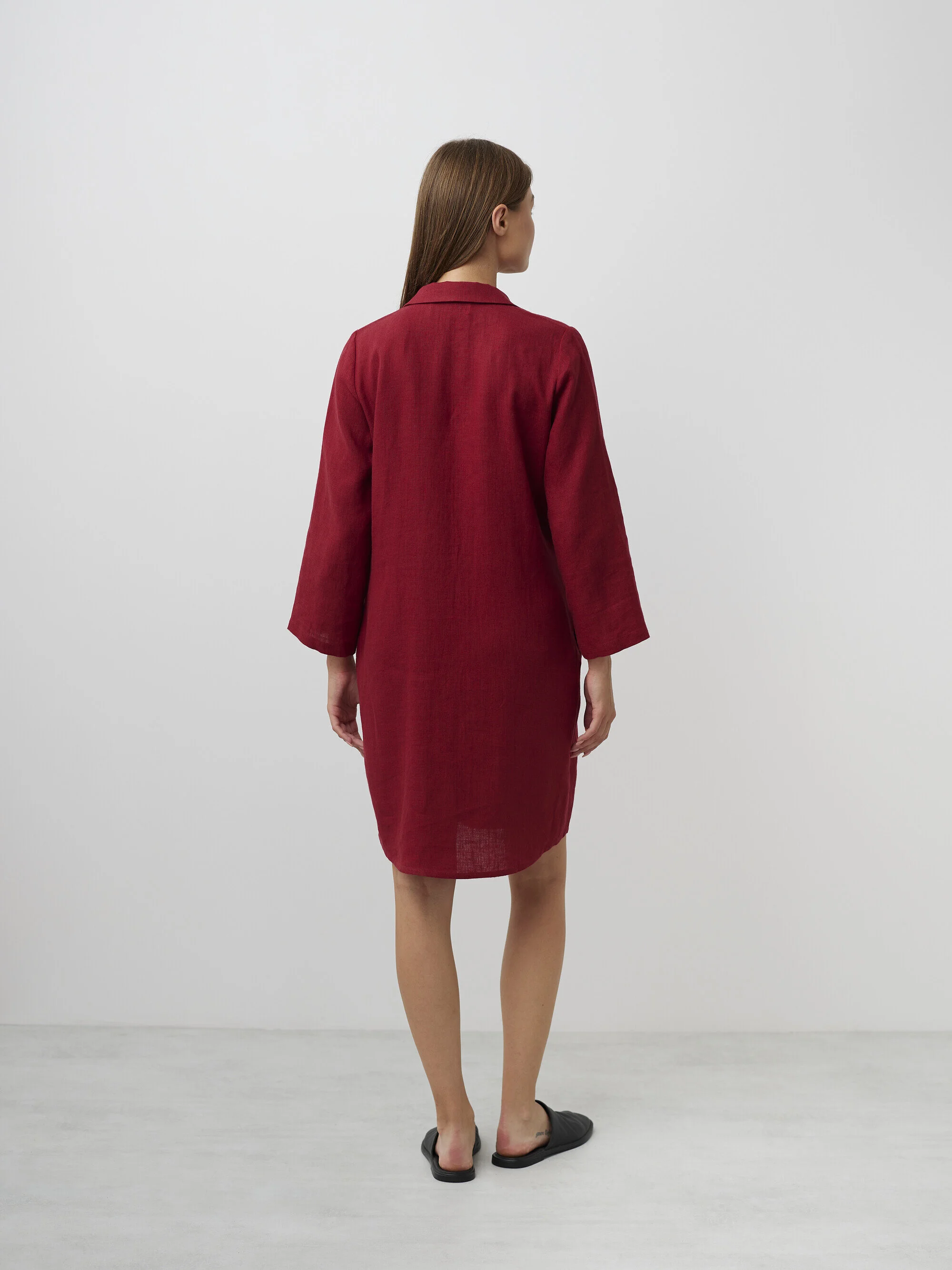 Bild 5 von GIANNA Leinen Tunika Kleid in Cherry Red, you can also choose other colors above von Love and Confuse