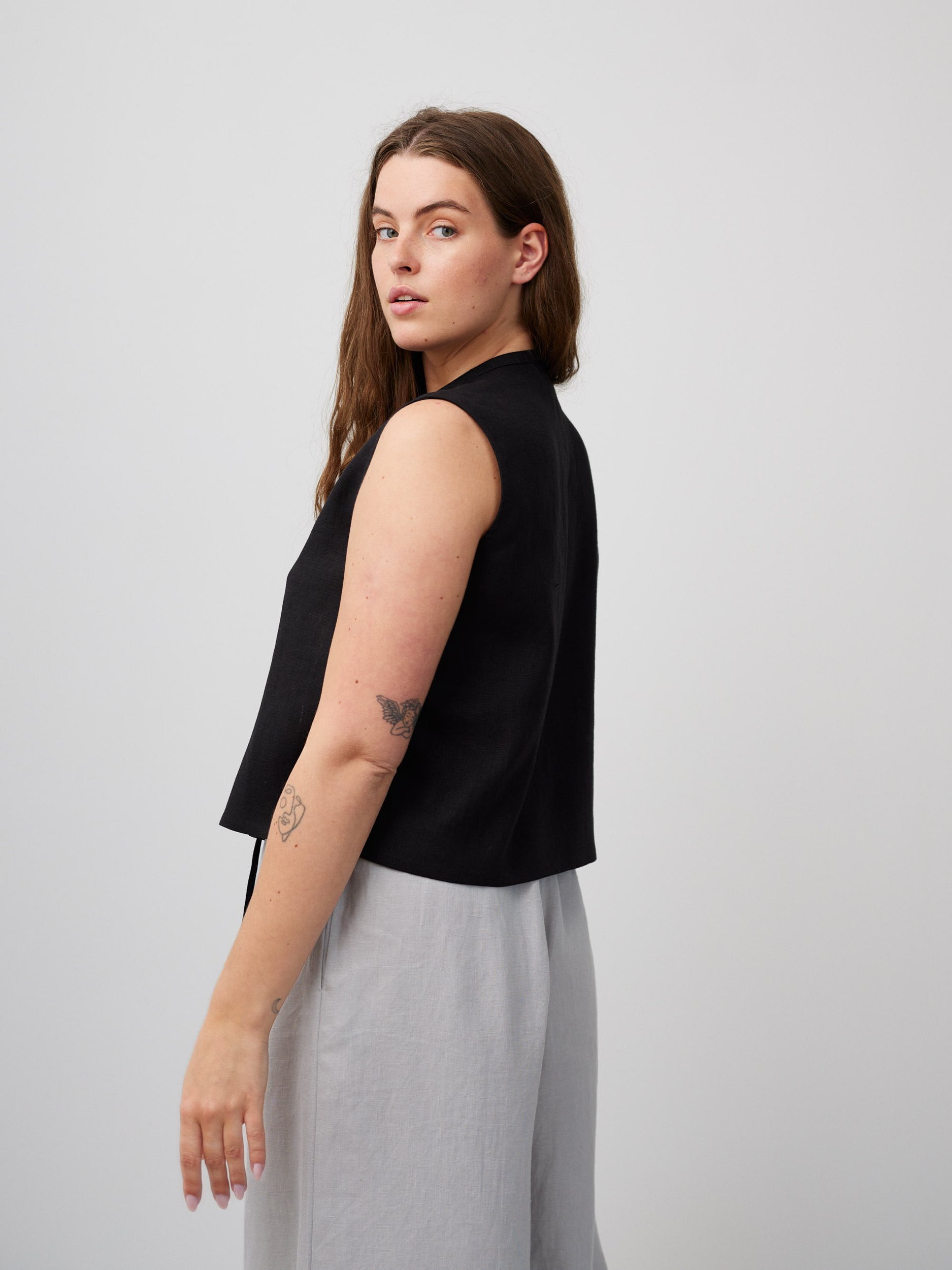 HEIDI Linen Tie-Front Vest Top - Image 4