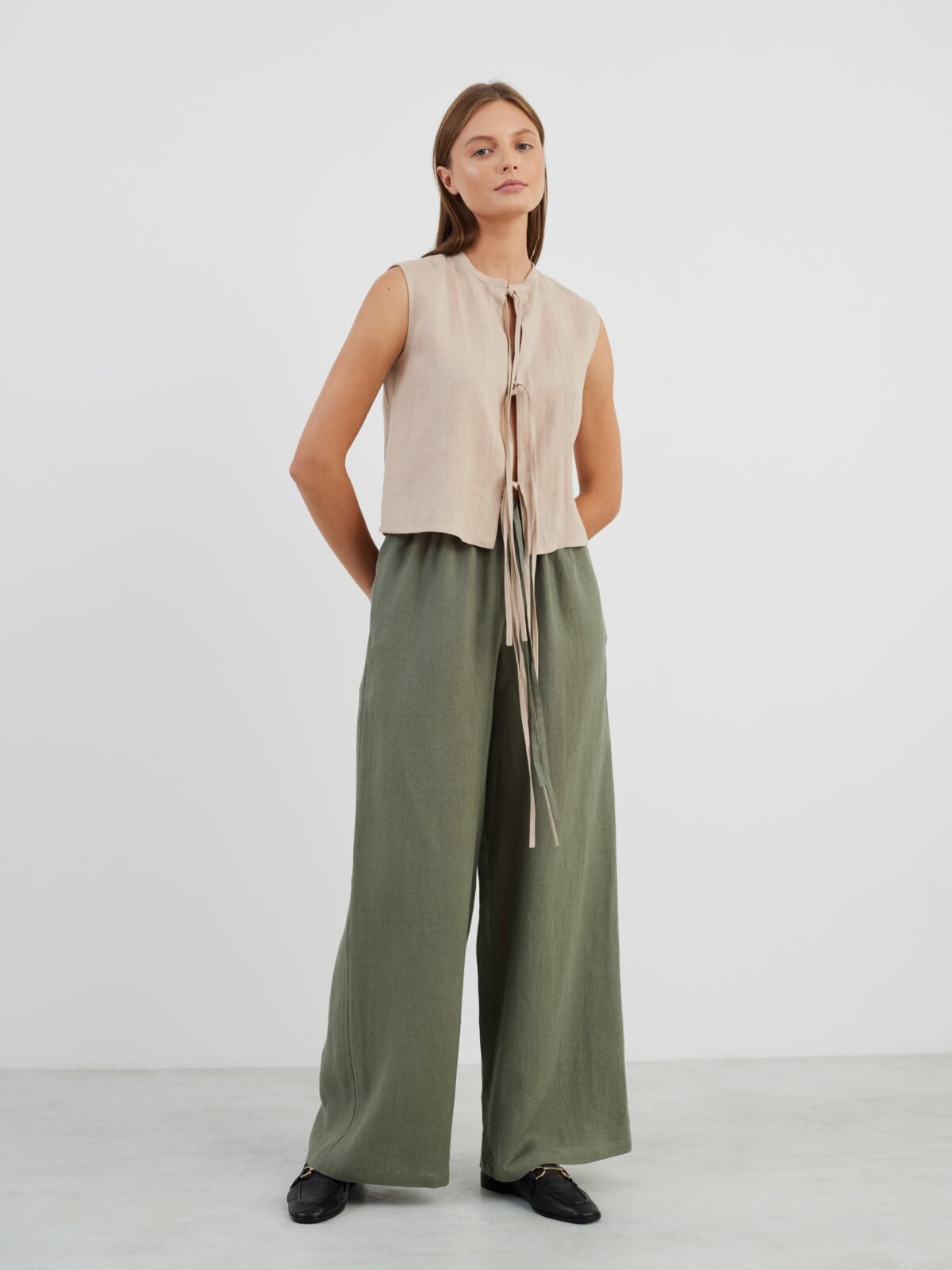 HEIDI pellavaliivi Beige — kokovartalokuva