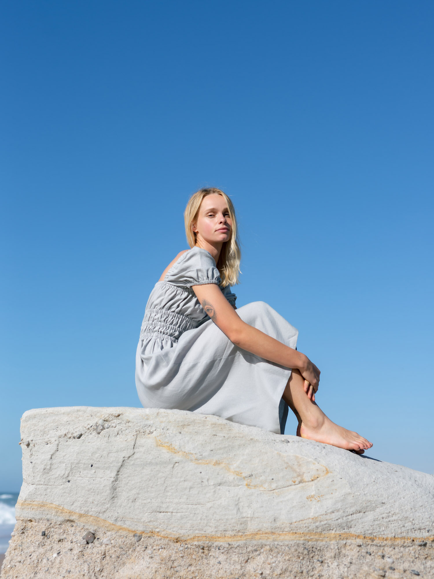 HOLIDAY Puff Sleeve Linen Dress - Image 4