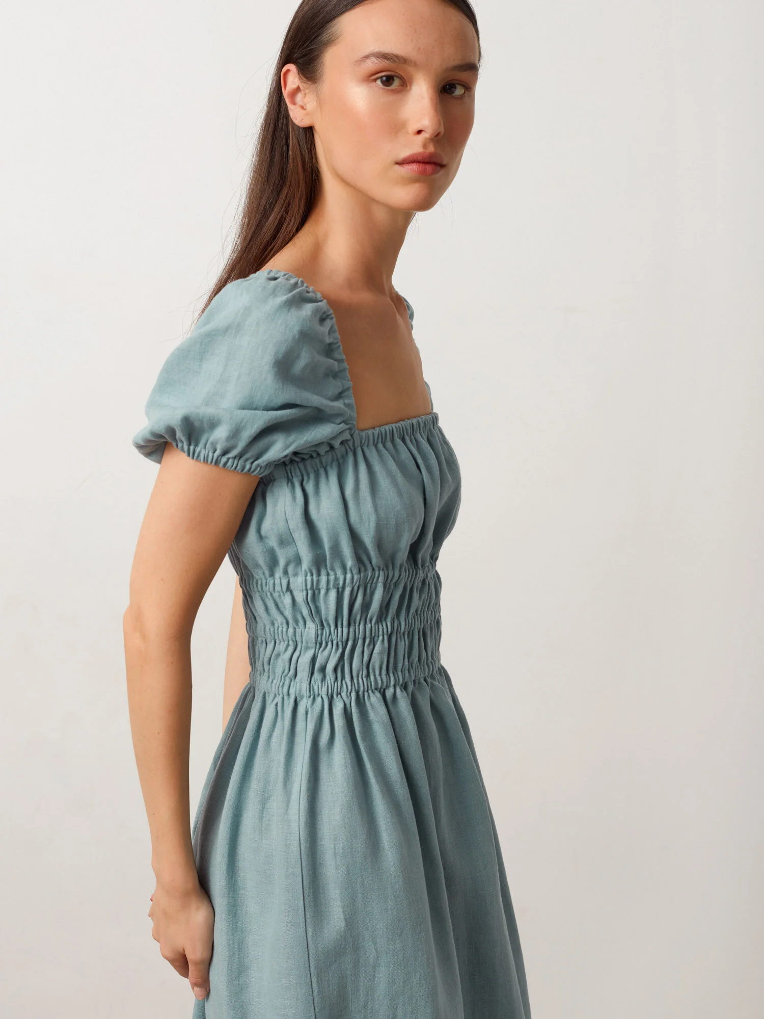 Bild 4 von HOLIDAY Leinenkleid mit Puffärmeln in Dark Turqouise, you can also choose other colors above von Love and Confuse