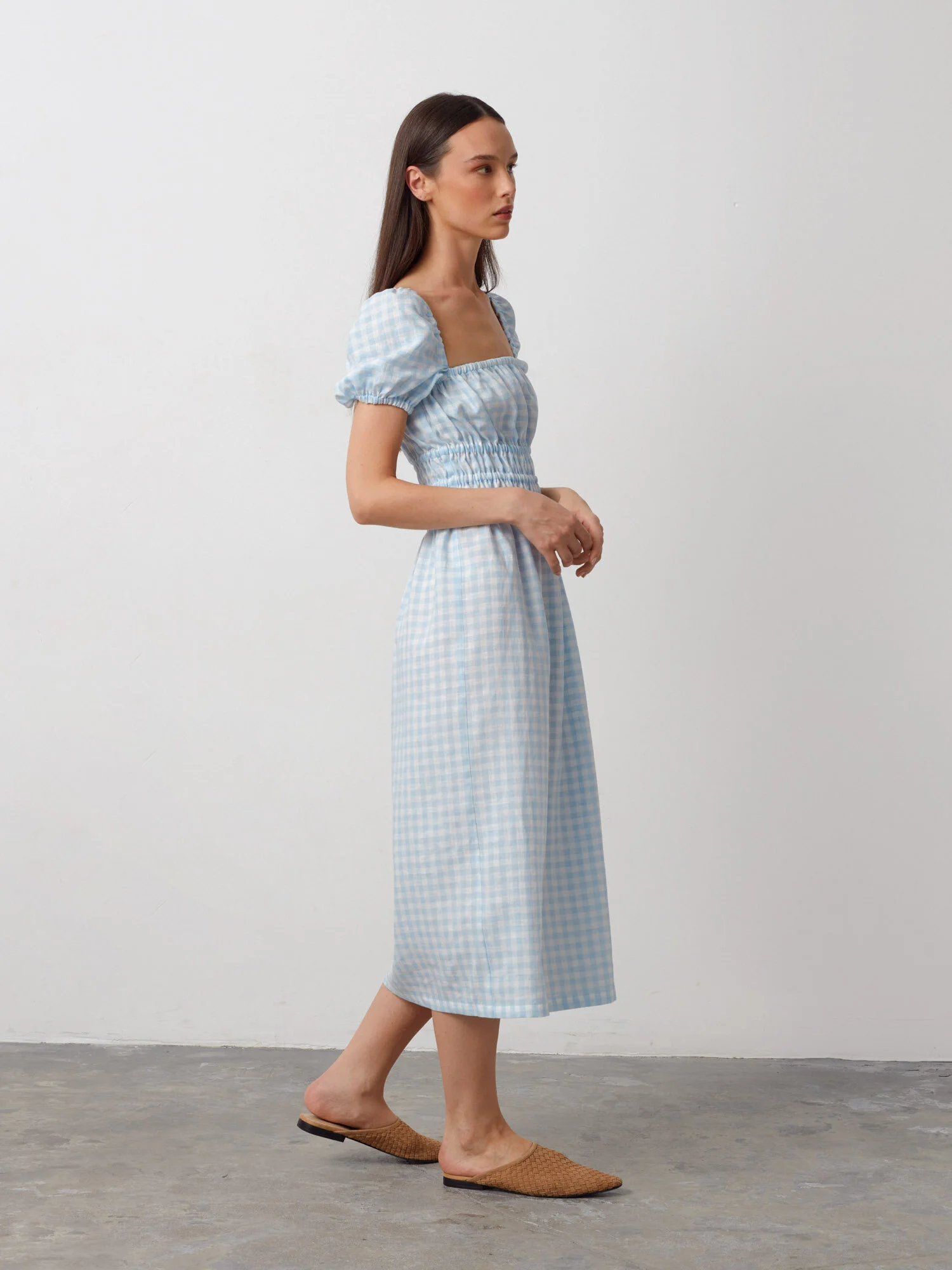 Bild 2 von HOLIDAY Leinenkleid mit Puffärmeln in Light Blue Gingham, you can also choose other colors above von Love and Confuse