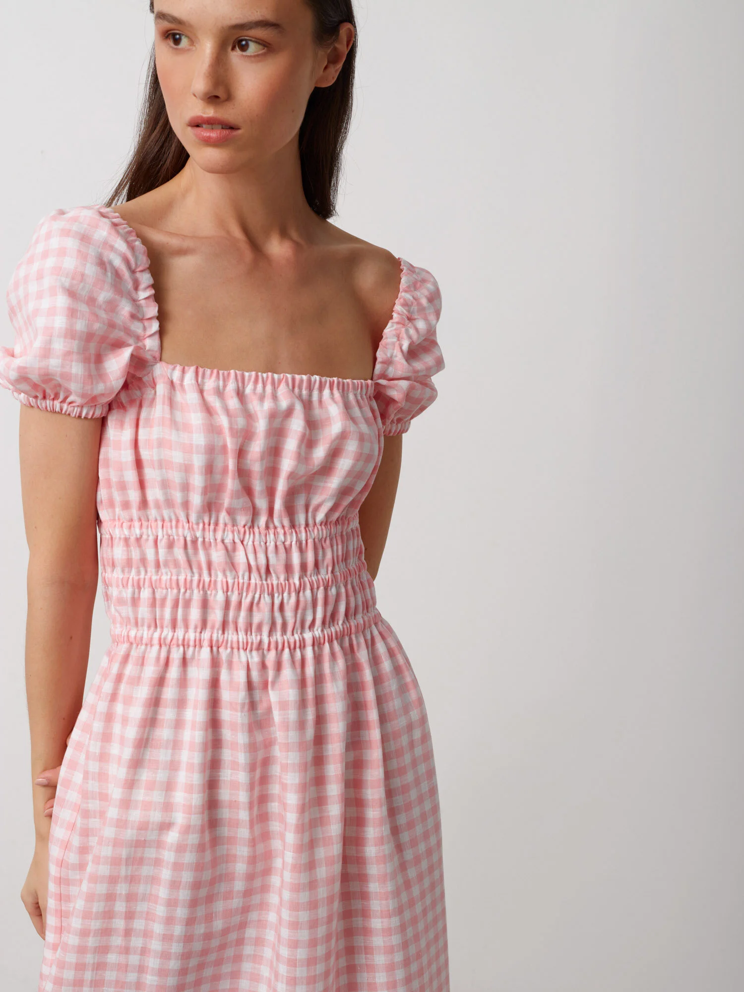 Bild 1 von HOLIDAY Leinenkleid mit Puffärmeln in von Love and Confuse