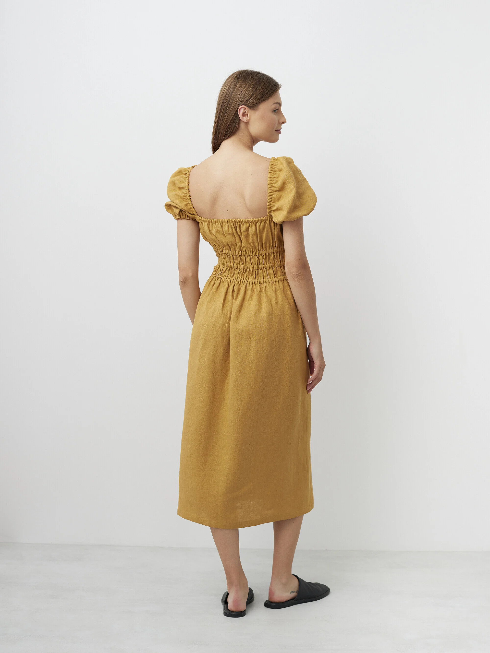 Bild 5 von HOLIDAY Leinenkleid mit Puffärmeln in von Love and Confuse