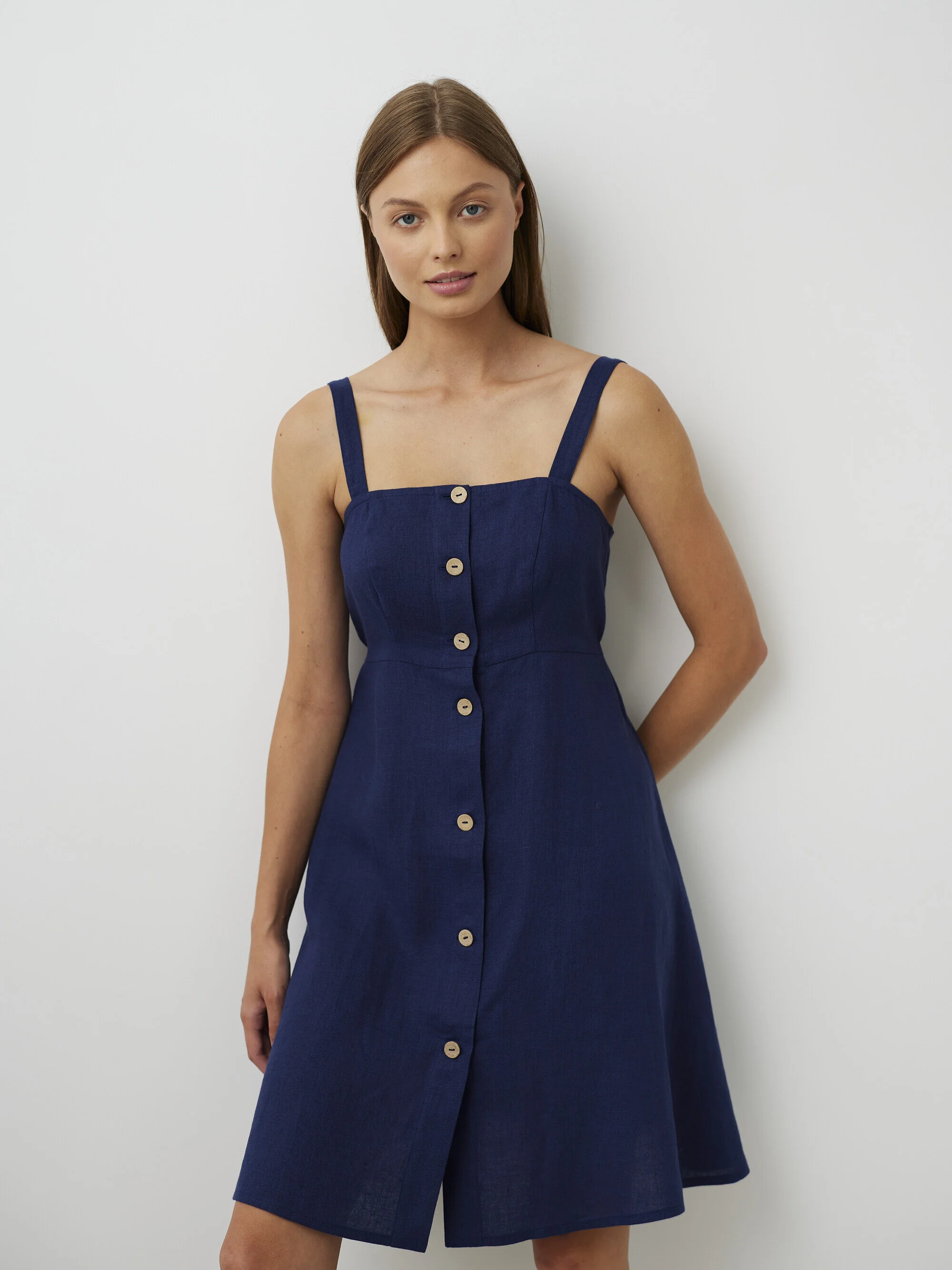 Bild 3 von INDIE Leinen Sommerkleid in von Love and Confuse