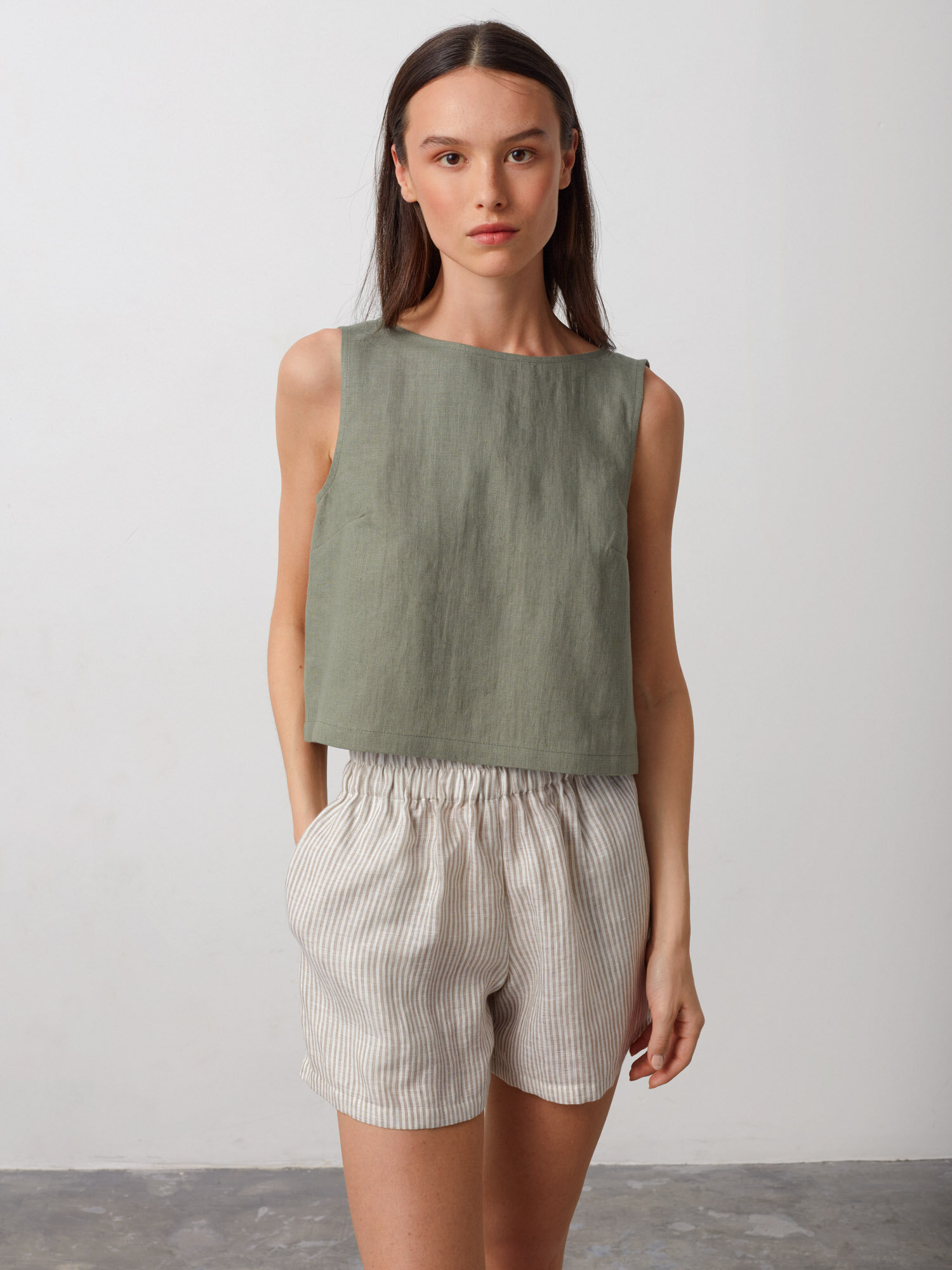 ISLA High Waisted Linen Shorts - Image 2