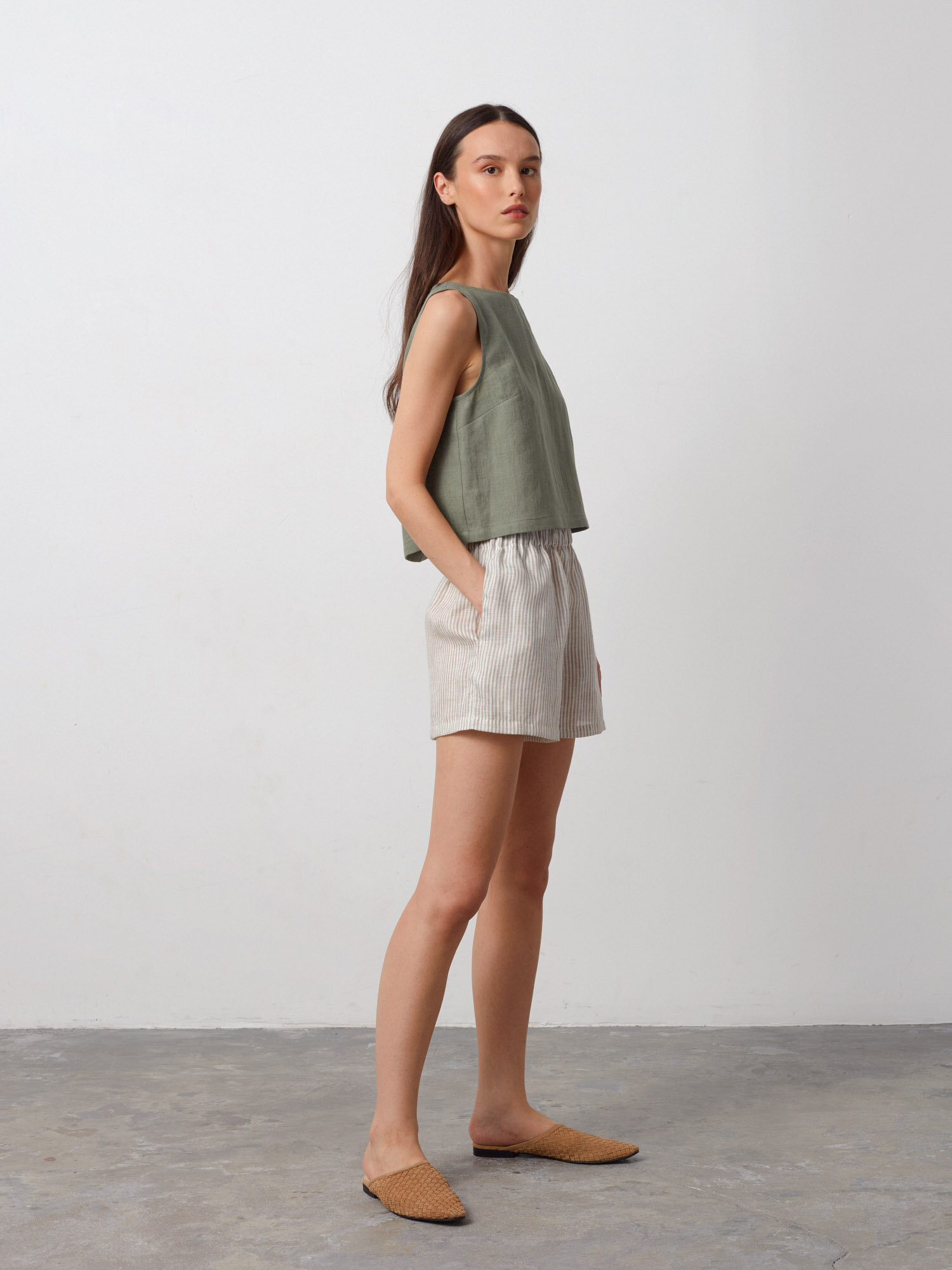 ISLA High Waisted Linen Shorts - Image 3