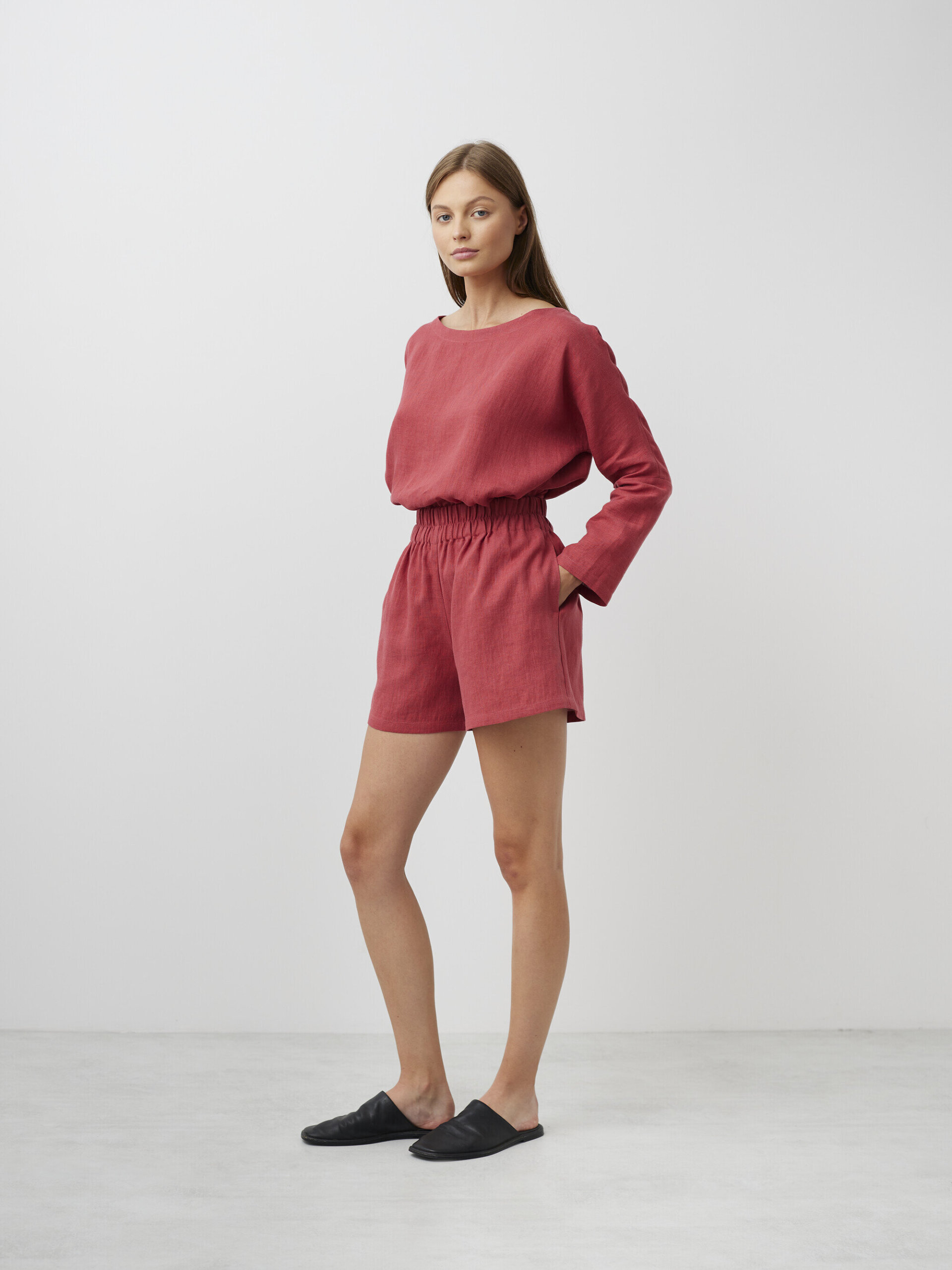 ISLA High Waisted Linen Shorts - Image 3