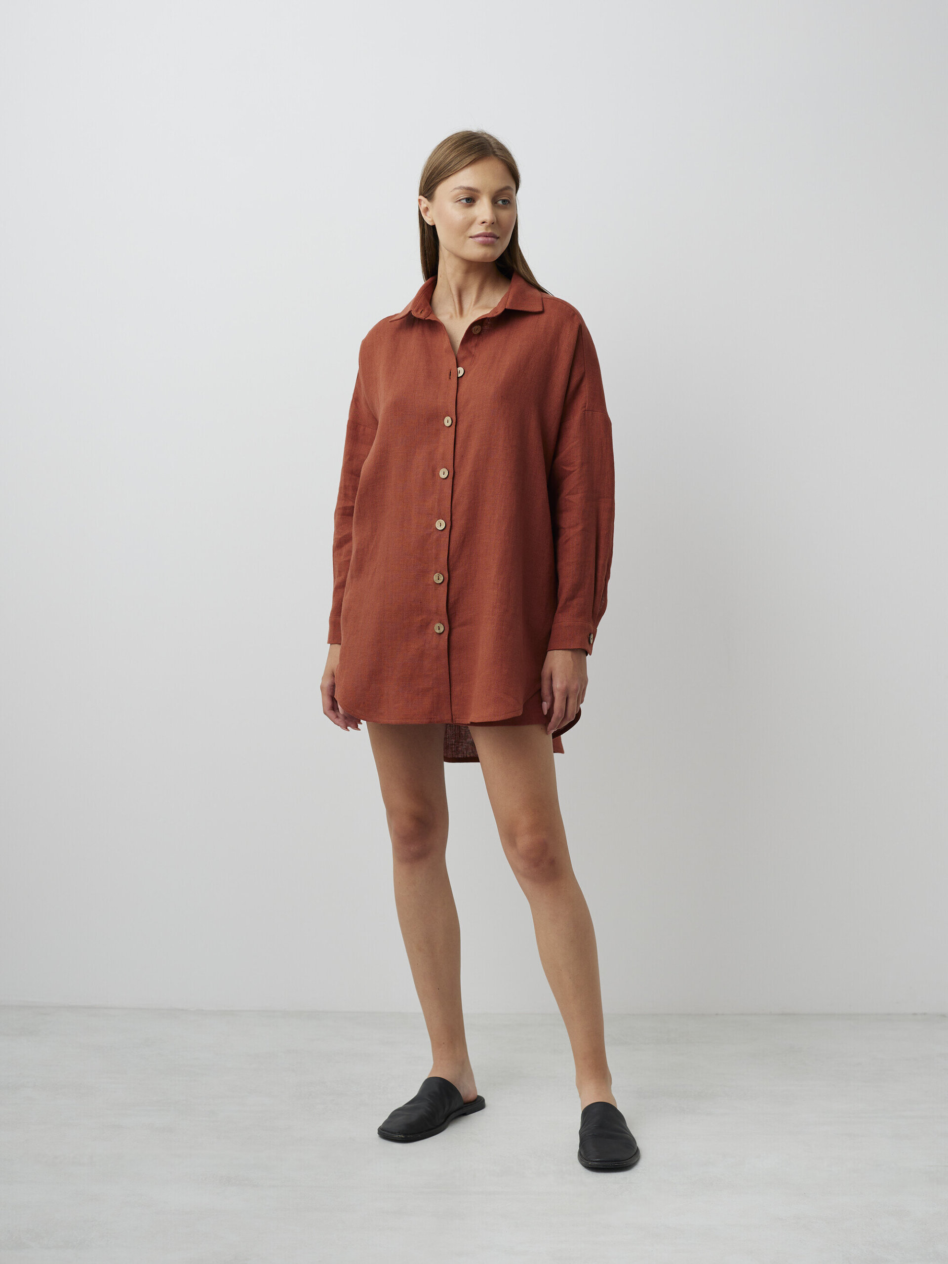 ISLA High Waisted Linen Shorts - Image 3