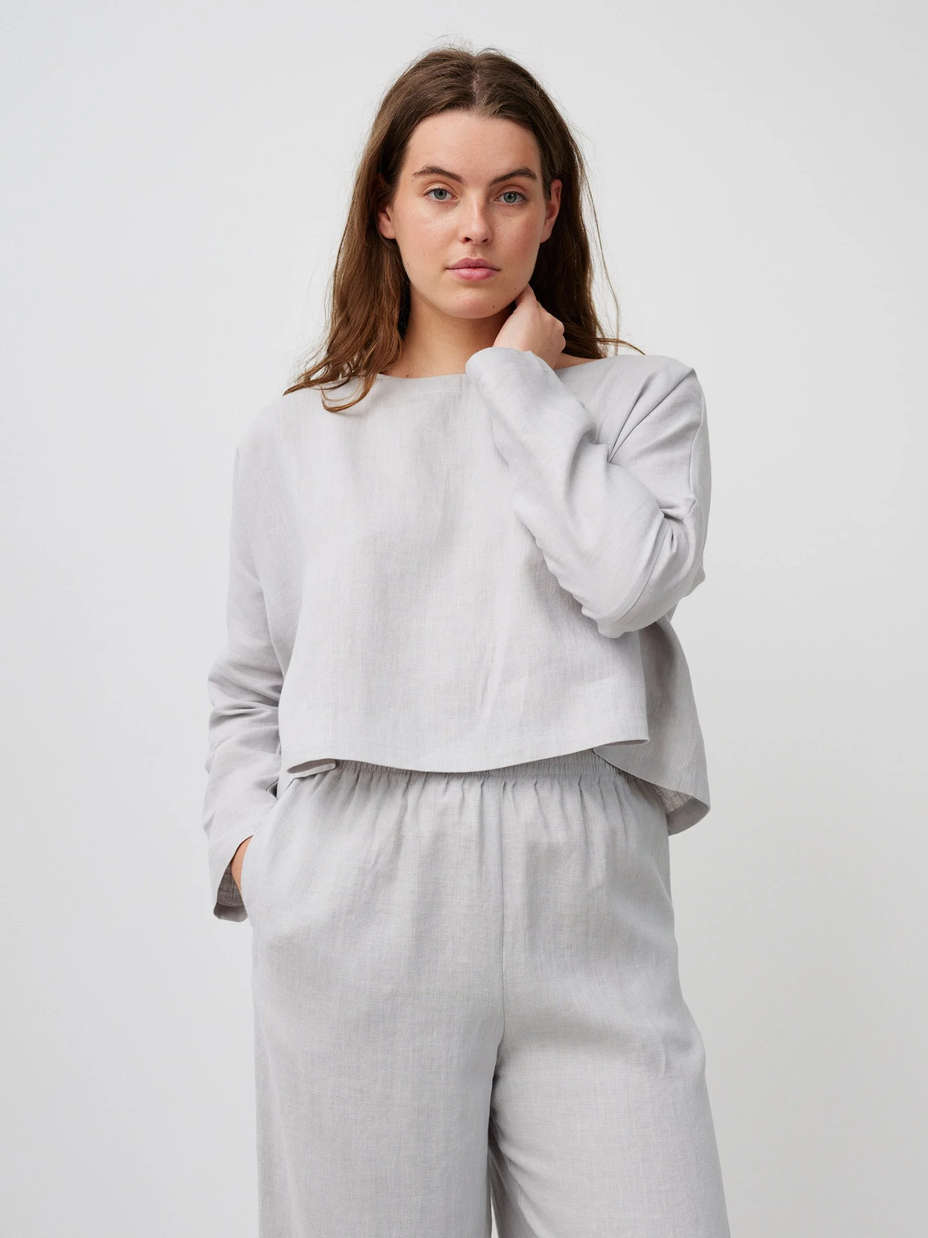 Image 3 of IVY Cropped Linen Top in Cloudy Grey from Love and Confuse