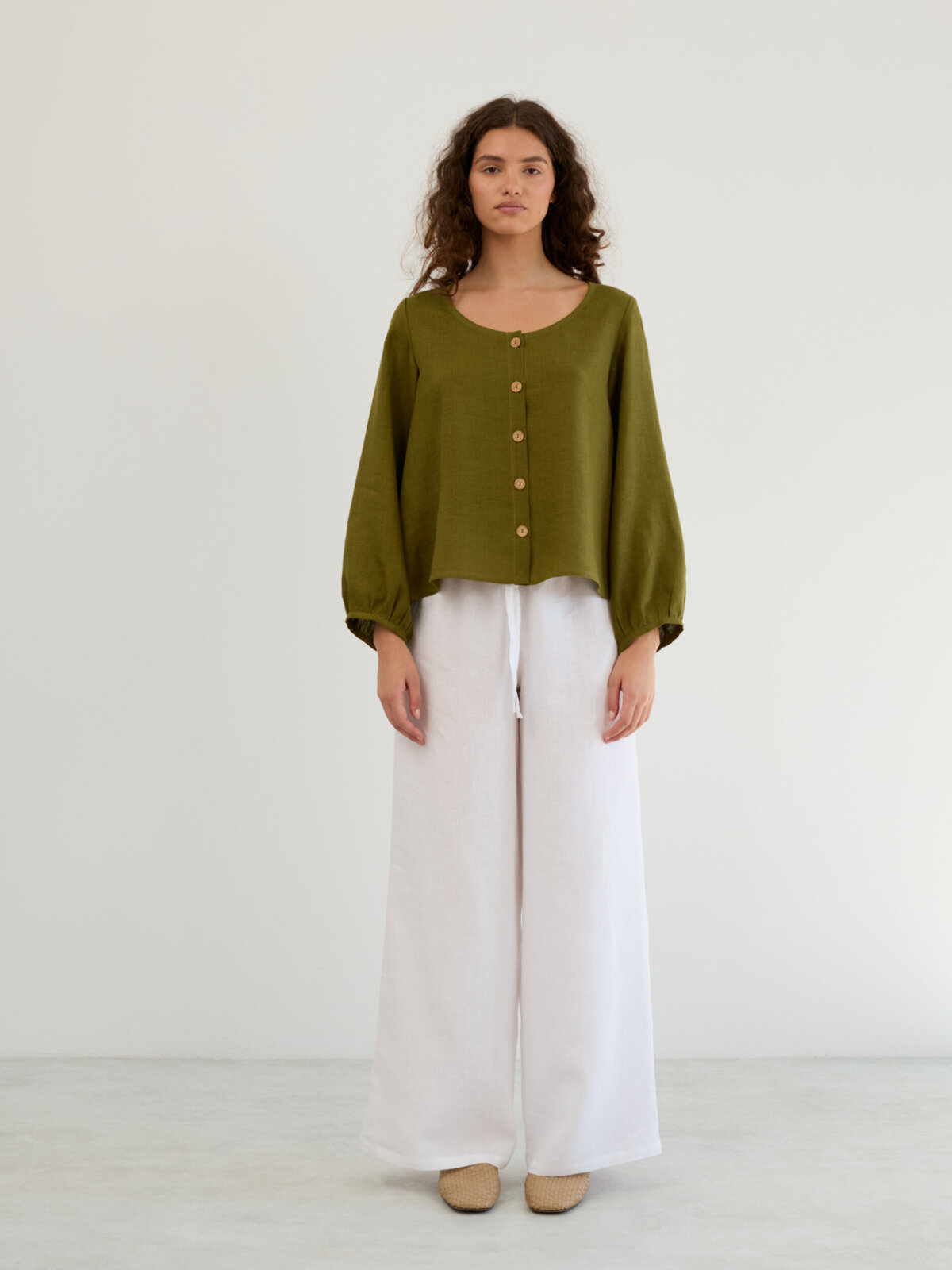 DAISY pellavapaita Tummanvihreä — edestä — pallohihat