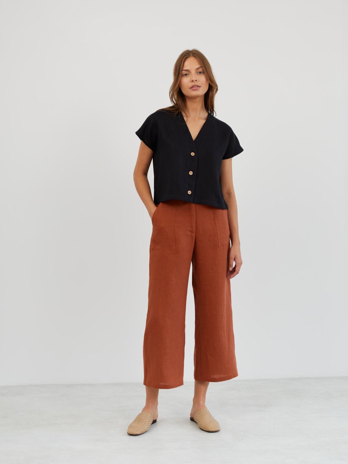 LYLA pellava croptoppi Musta — sivulta