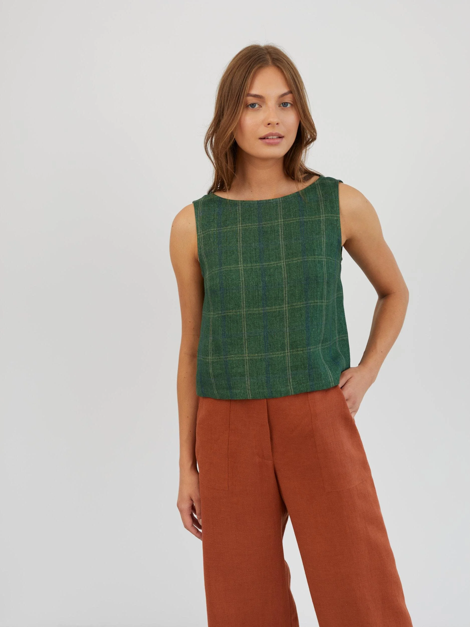 Image 3 of Cropped Linen Tank Top in Green Plaid SONATE from Love and Confuse | Handmade Linen Clothing for Women