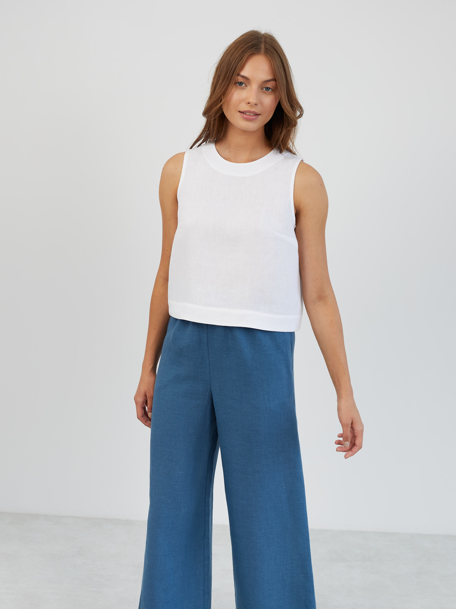 Sleeveless Cropped Linen Top JOY - Image 1
