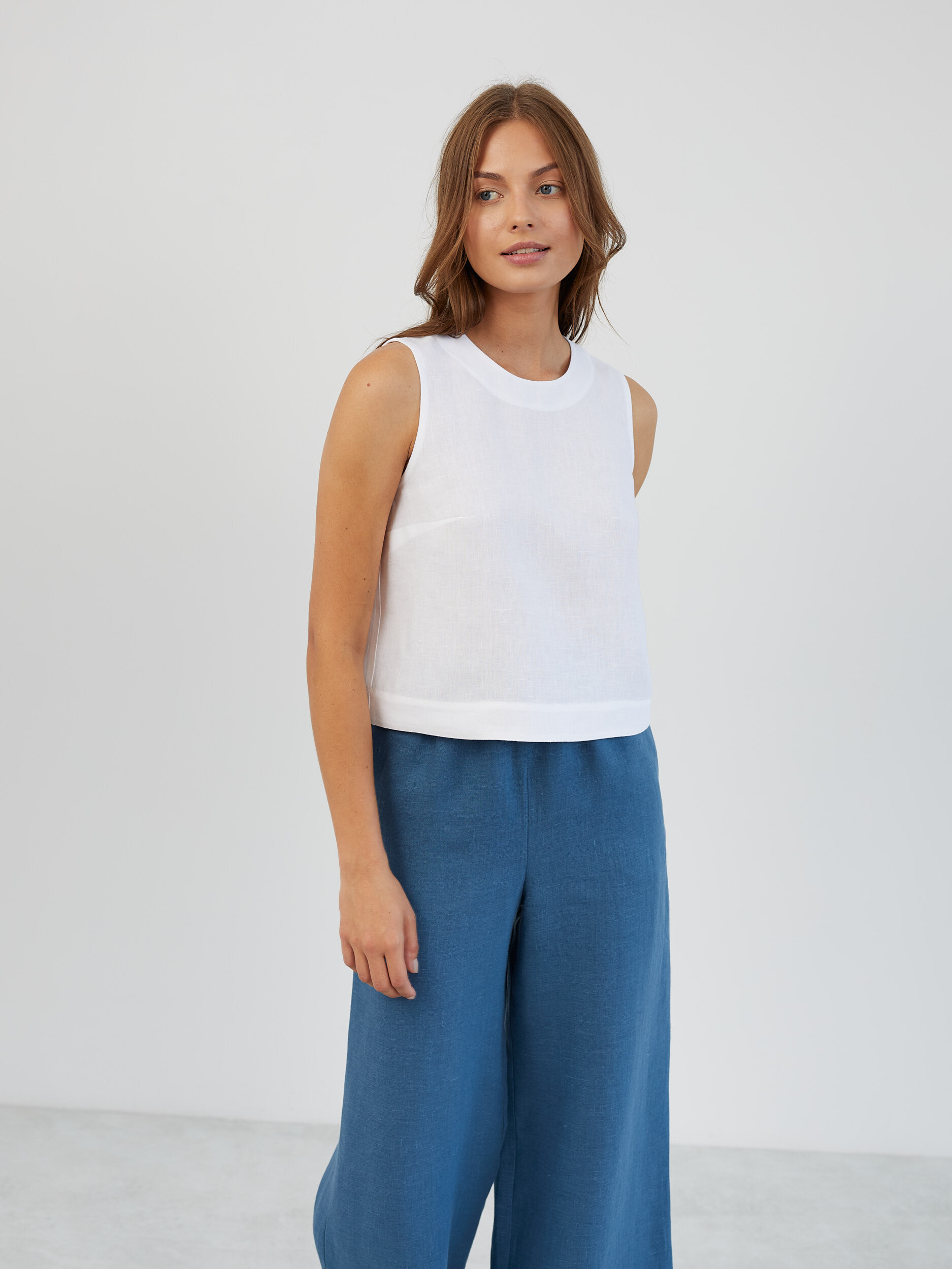 Sleeveless Cropped Linen Top JOY - Image 3