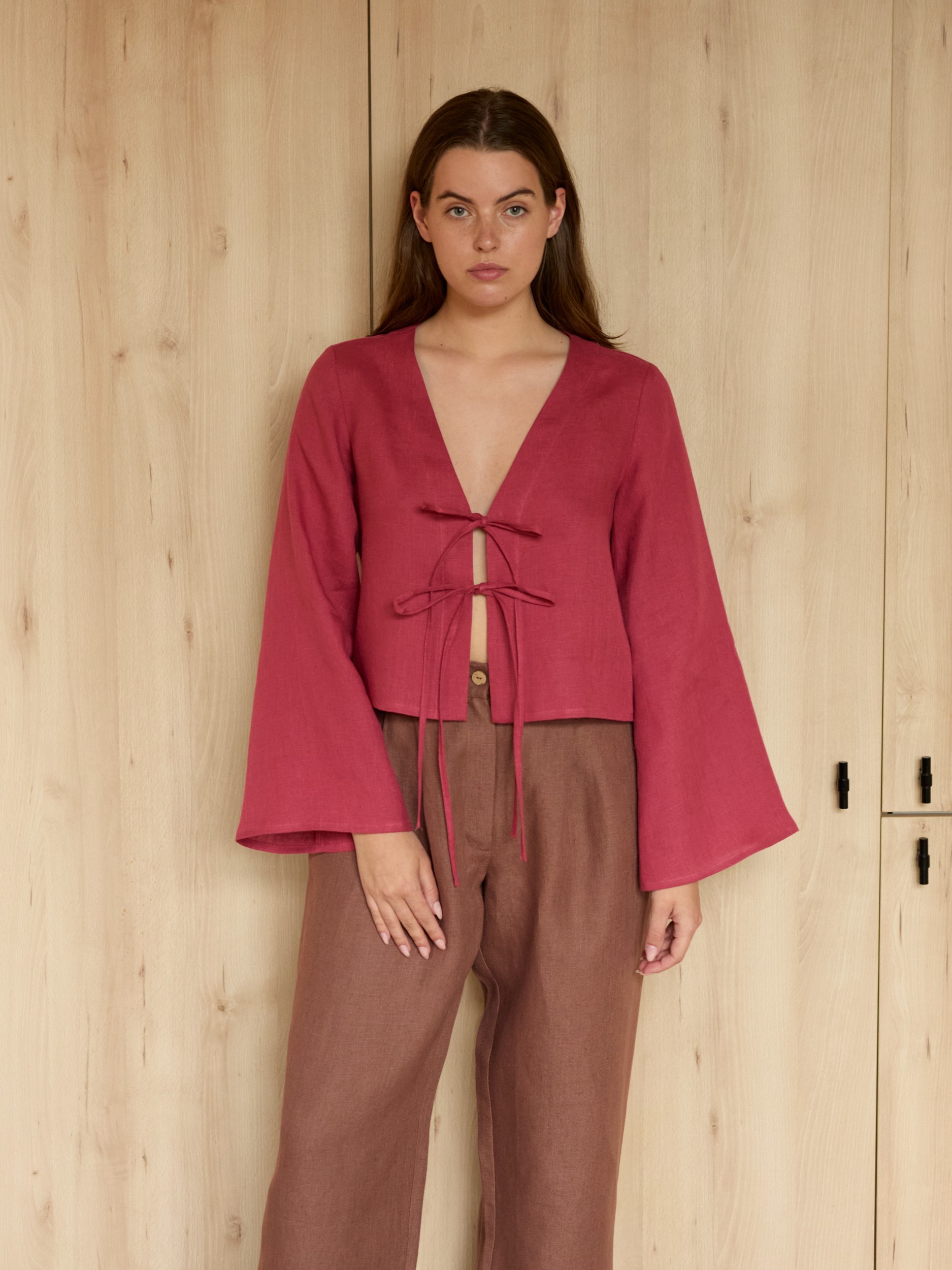 Cropped Linen Top with Bell Sleeves CASSIDY - Image 2