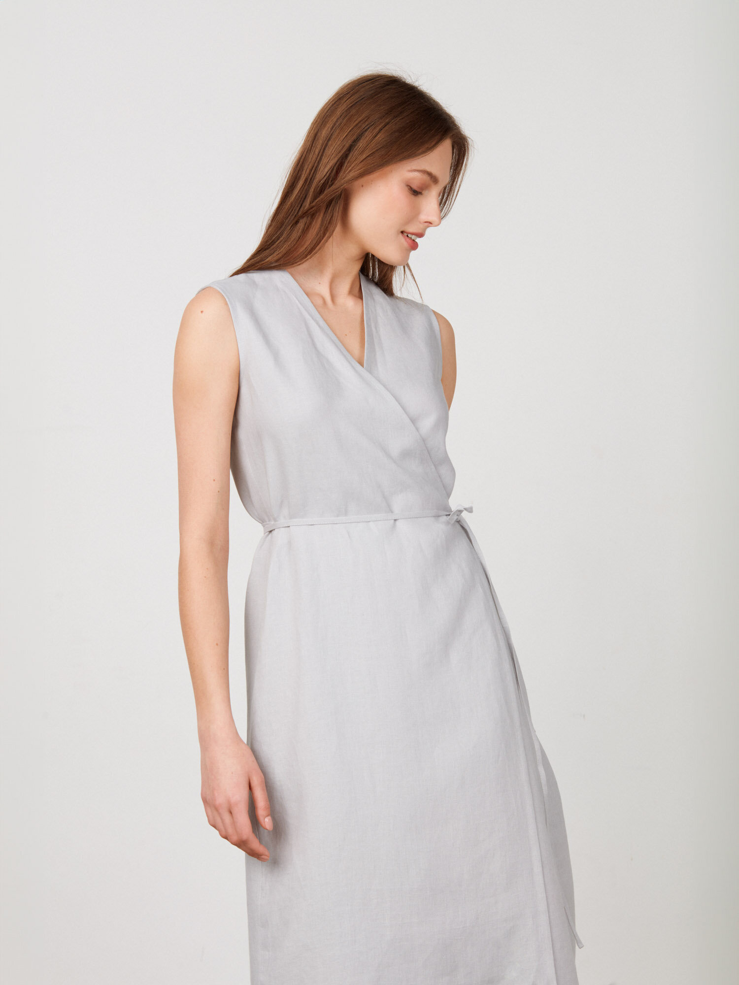 PIA Sleeveless Linen Wrap Dress - Image 4